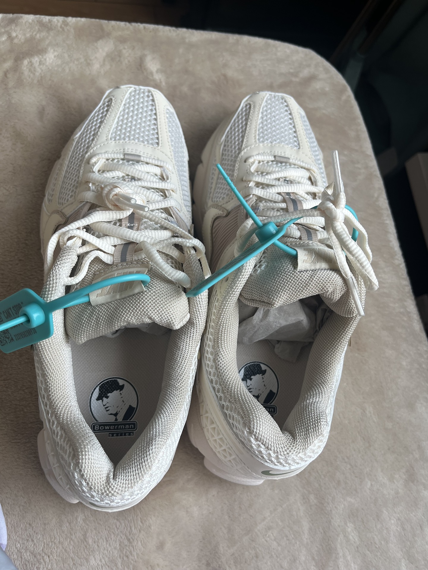 custom review-Nike Air Zoom Vomero 5 Амортизация Низкий Топ Повседневный Тренировки Городской Коммутирование Беговые кроссовки Женские Бежевый