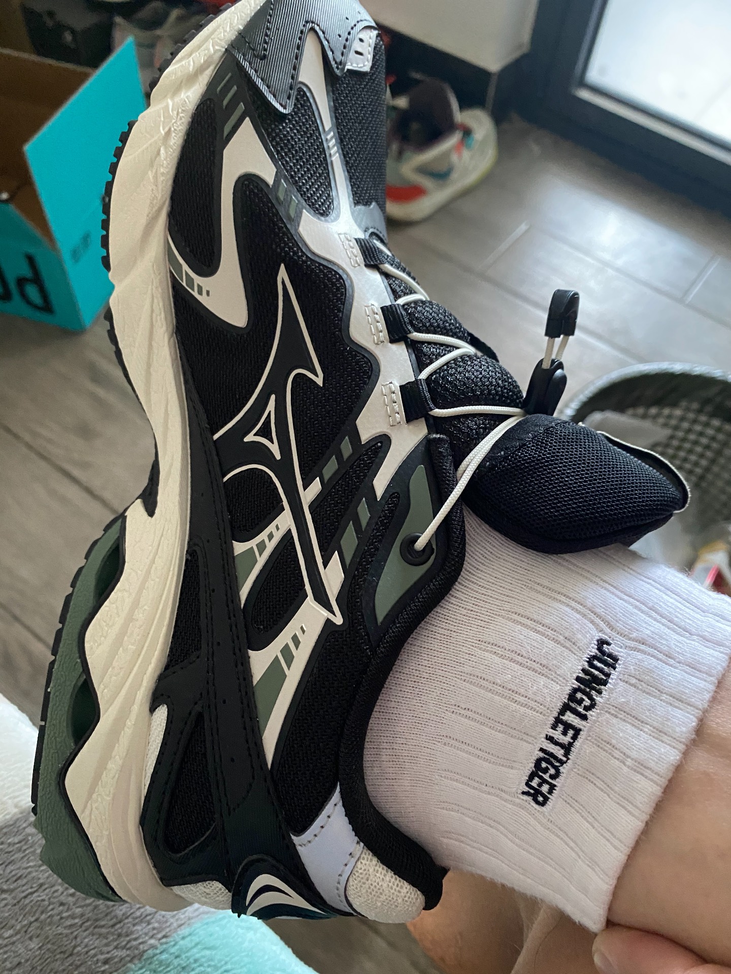 custom review-Mizuno Wave Solar V2 Slip-resistant Abrasion-resistant Low Top Casual Shoes Unisex Black Мицубо Wave Solar V2 Противоскользящий Устойчивый к истиранию Низкий Топ Повседневная Обувь Унисекс Черный