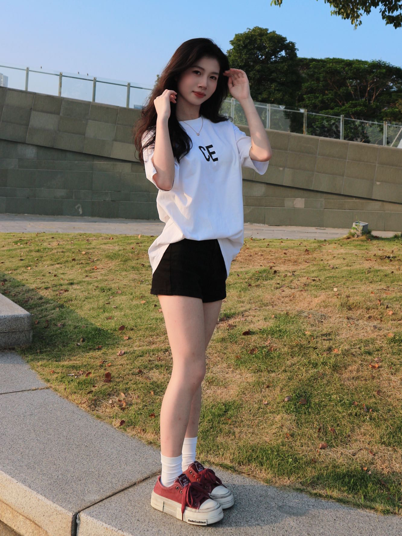 酒红复古帆布鞋