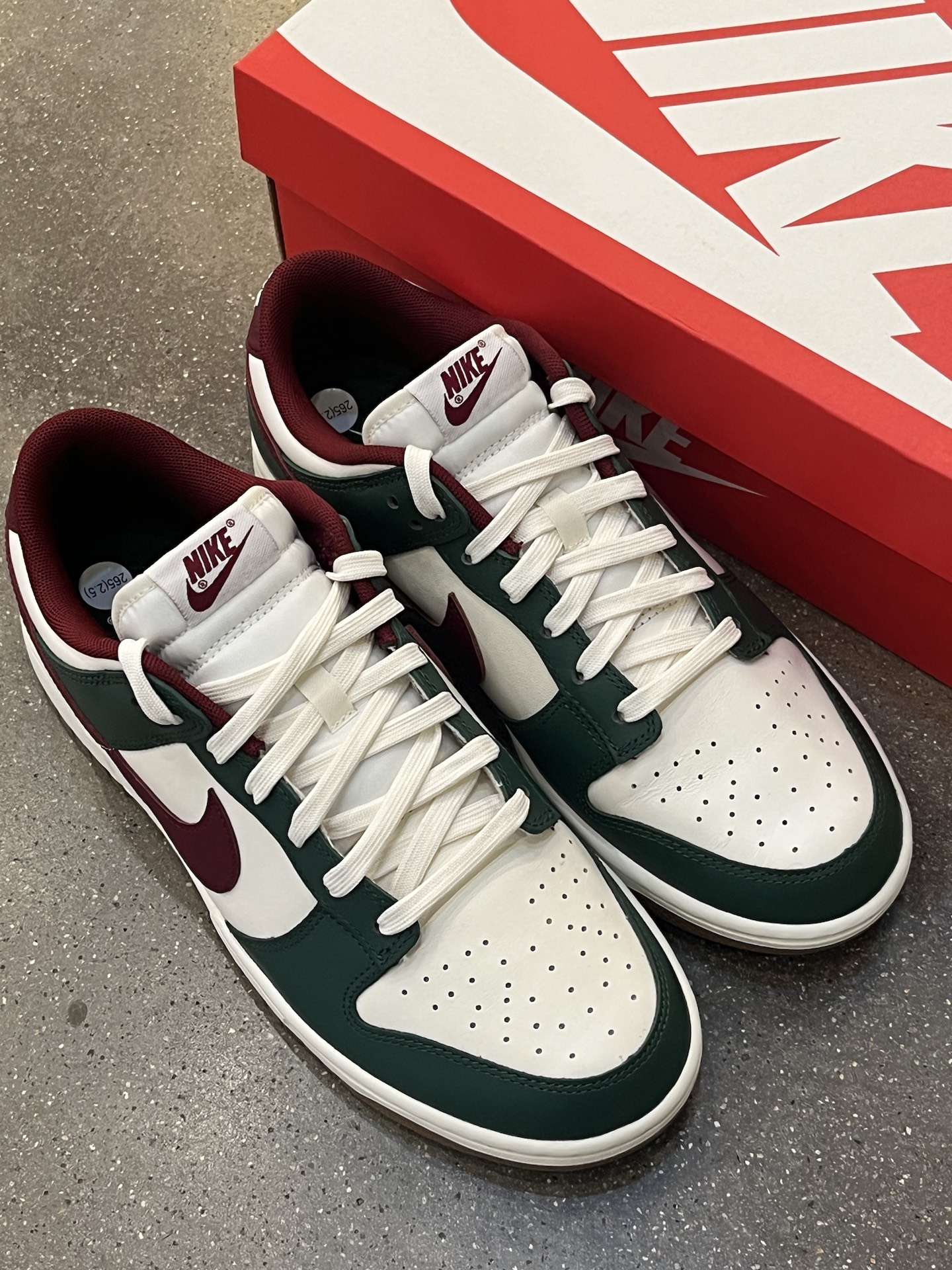 nike dunk红绿配色相似圣诞氛围感时尚且百搭!