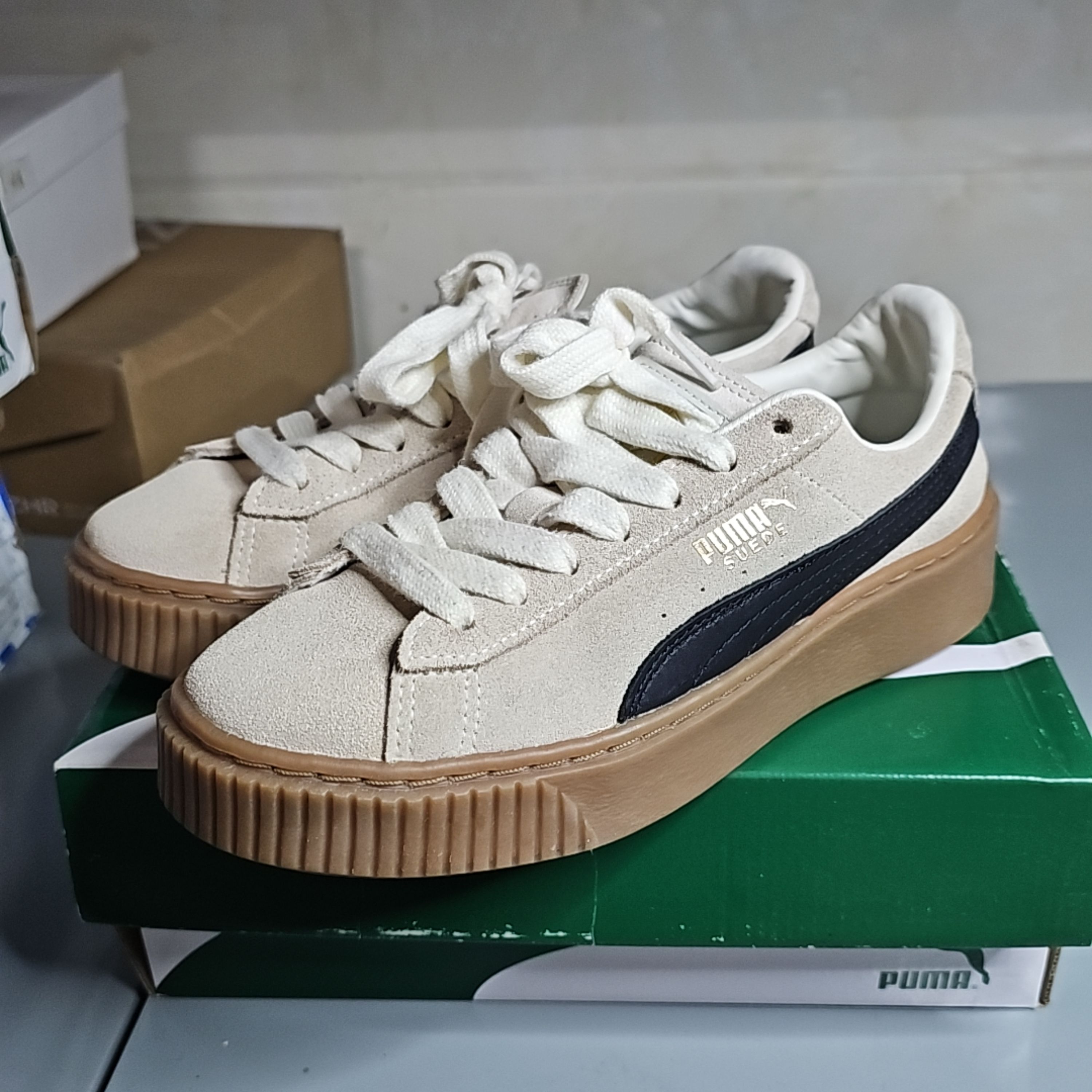 puma 彪马板鞋蕾哈娜