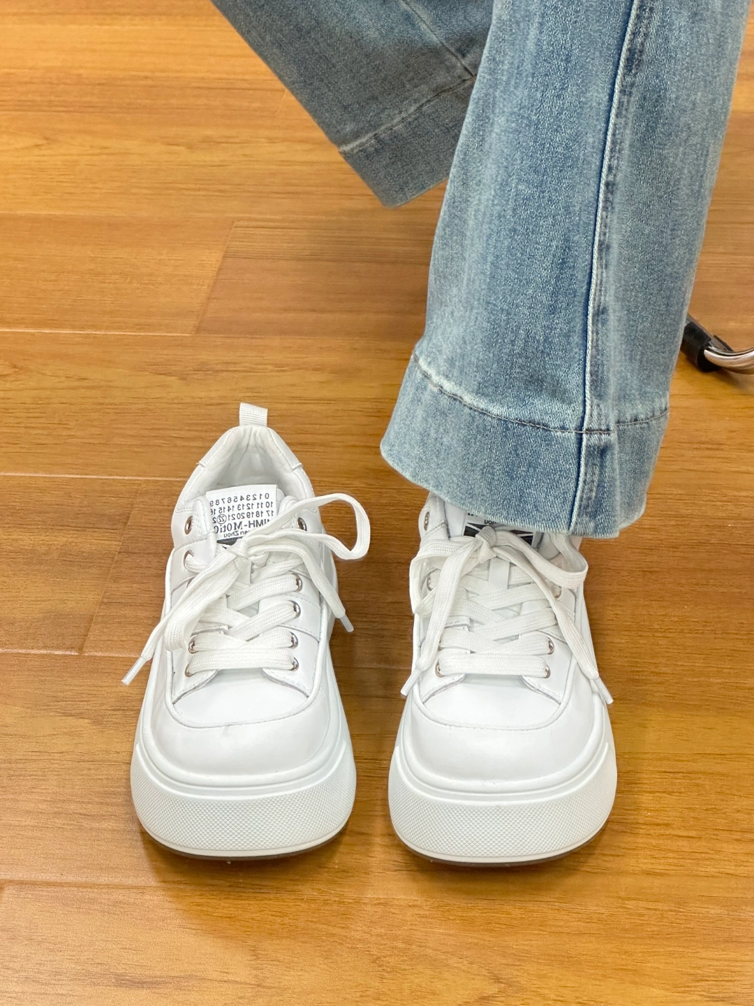 被问了n遍的小白鞋!校服裤子都白搭!