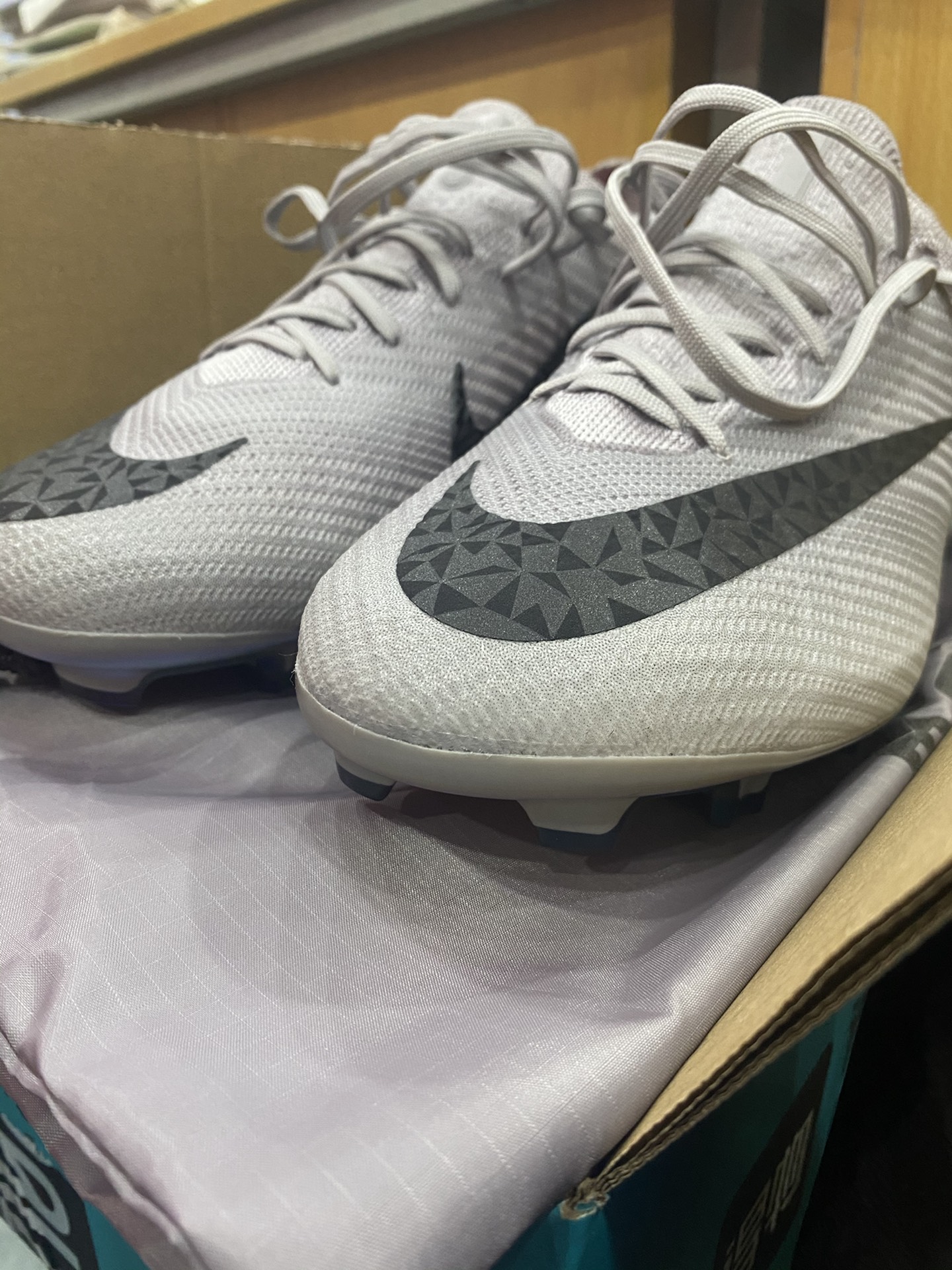 custom review-Mercurial Vapor 15 Elite AS FG Rising Gem Pack