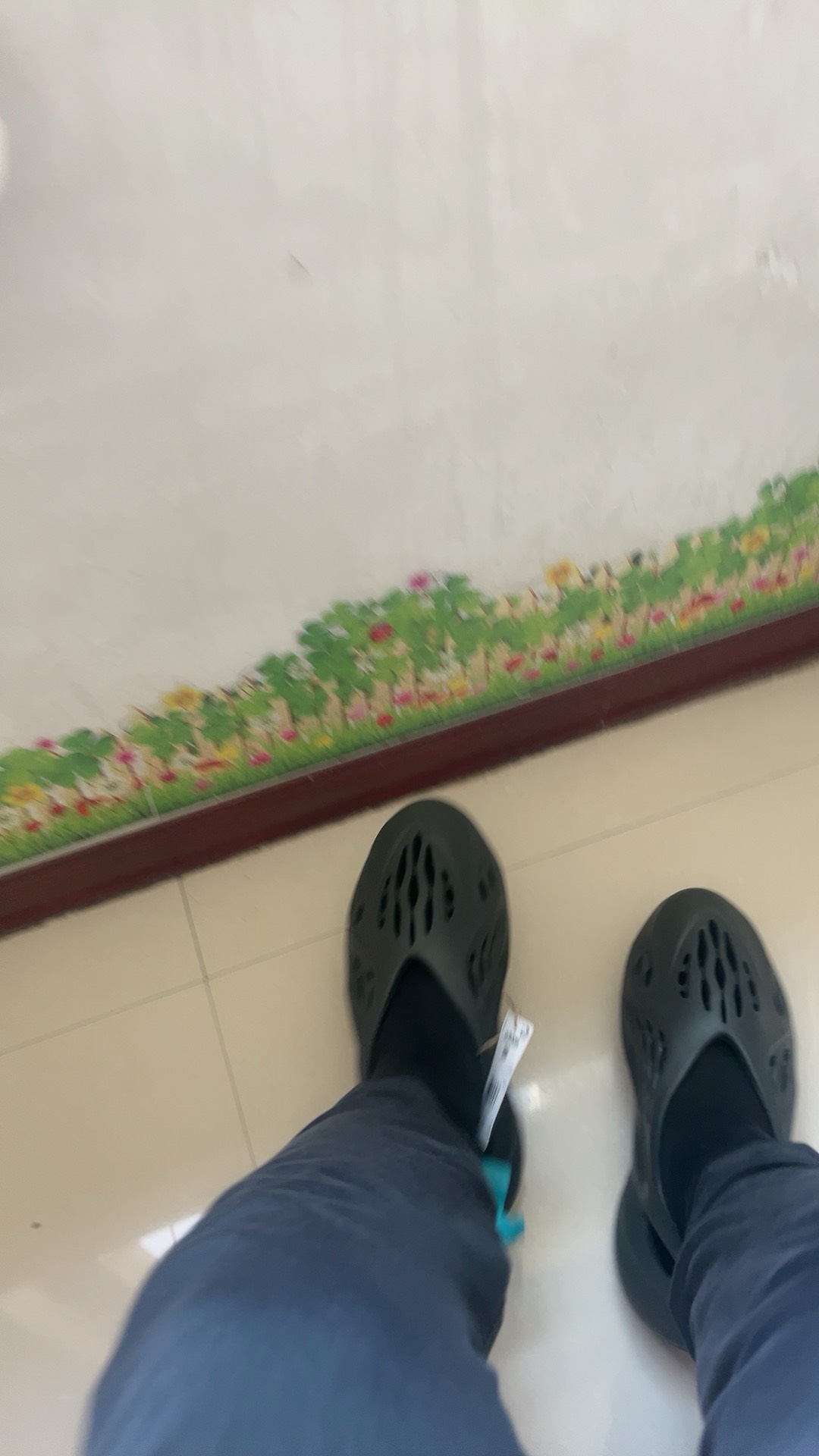 custom review-Adidas Originals Yeezy Foam Runner 'Carbon' Sabo Unisex Gray Adidas Originals Yeezy Foam Runner 'Угольный' Сабо Унисекс Серый