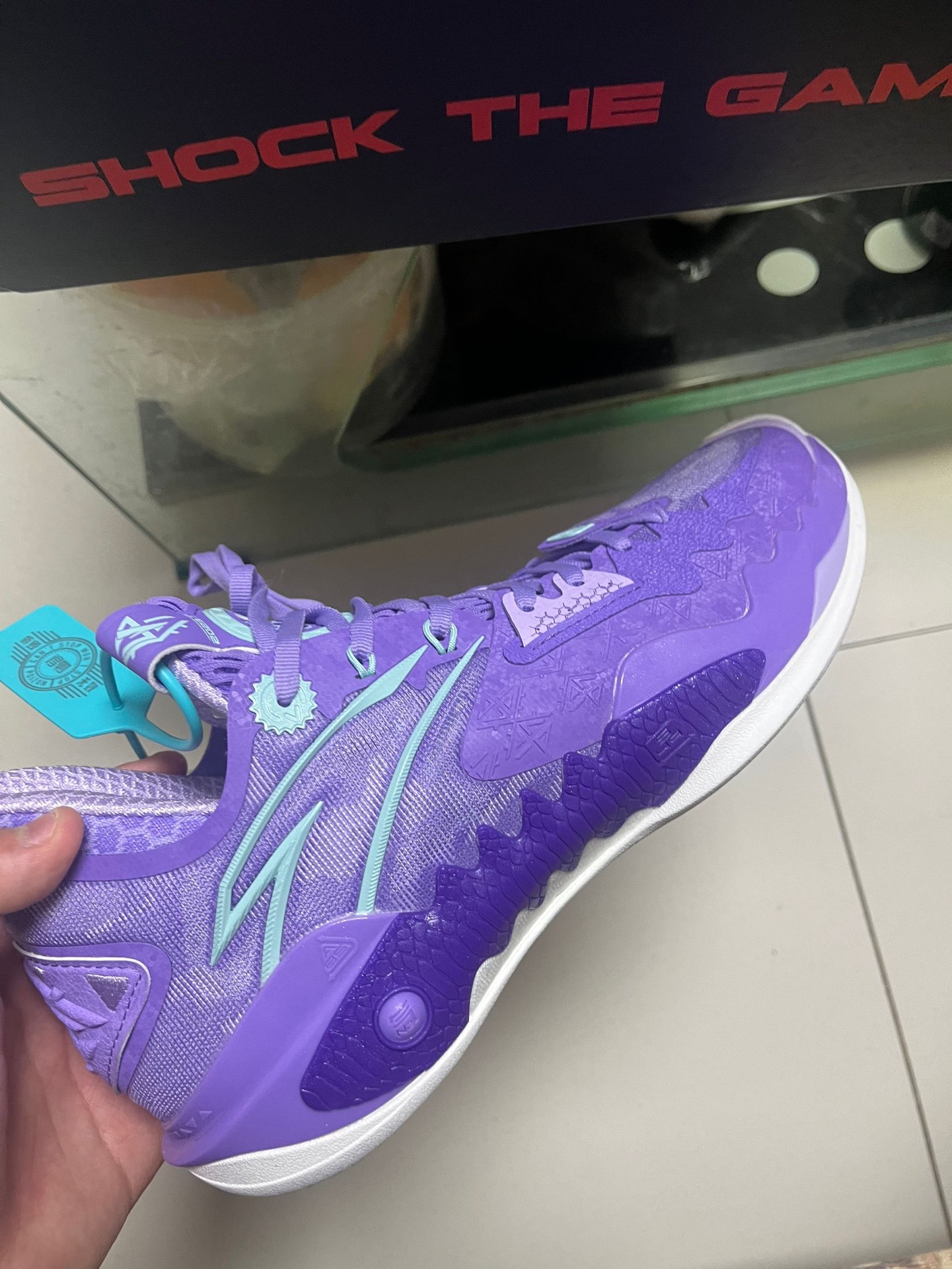 custom review-ANTA Shock Wave 5 Баскетбольные кроссовки Низкий топ Фиолетовый Зеленый Мужской