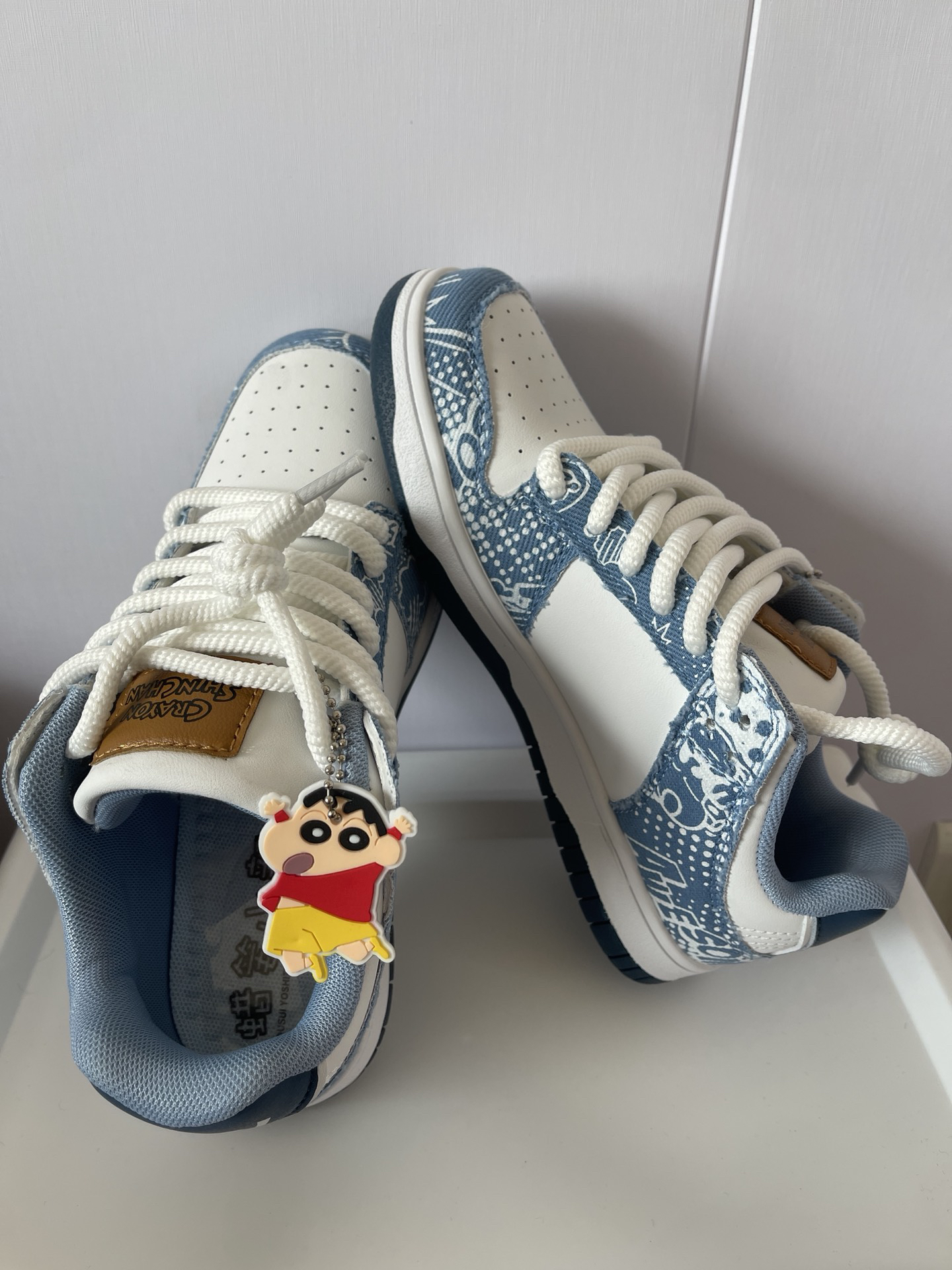 蜡笔小新时尚板鞋