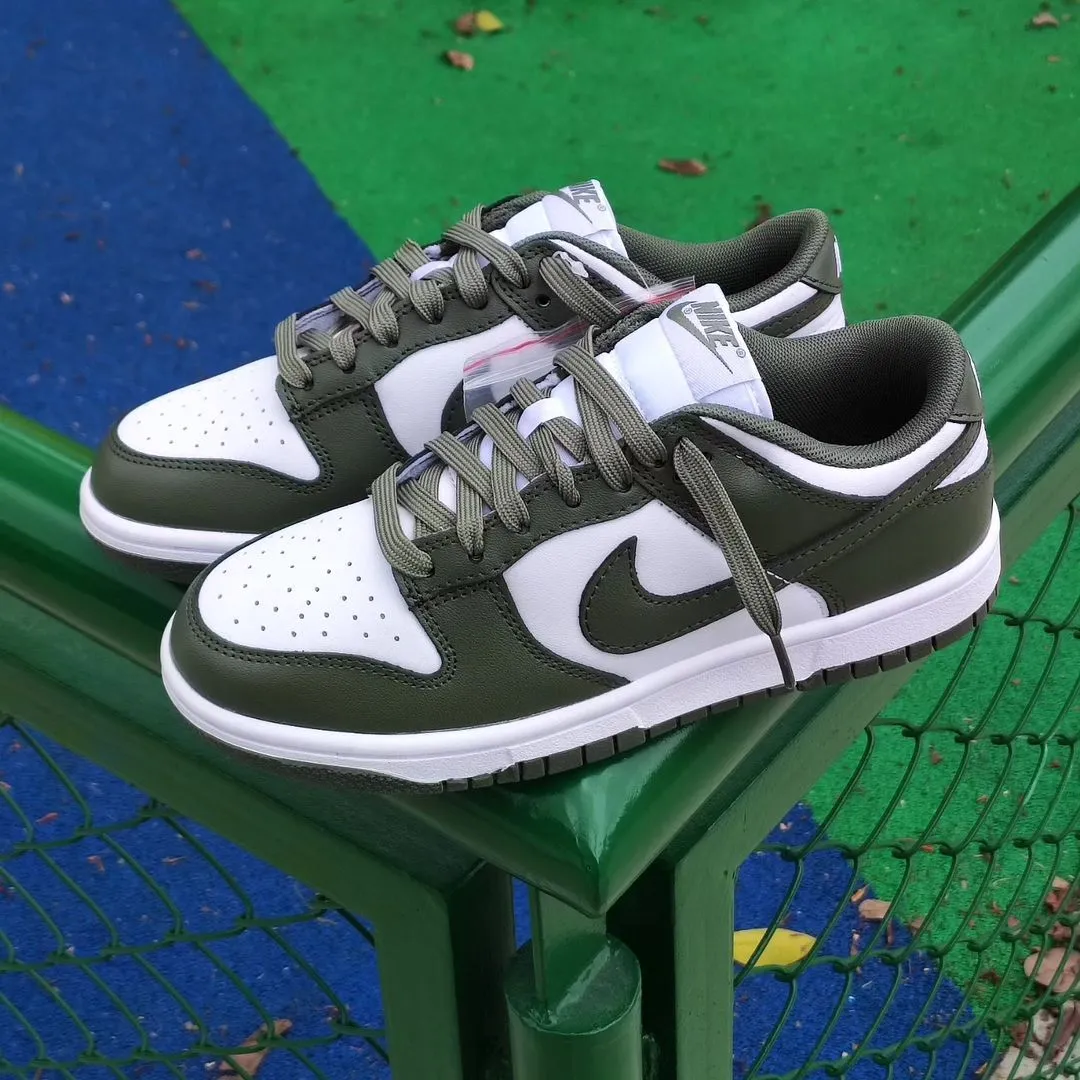 ◆正規品◆NIKE DUNK LOW MEDIUM OLIVE◆関税/送料無料◆人気◆ Nike Dunk Low Medium Olive Women's - POIZON