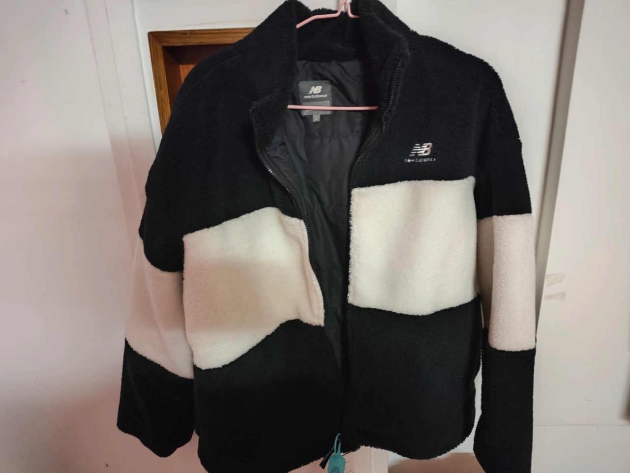 custom review-New Balance совместная брендированная куртка унисекс разноцветная