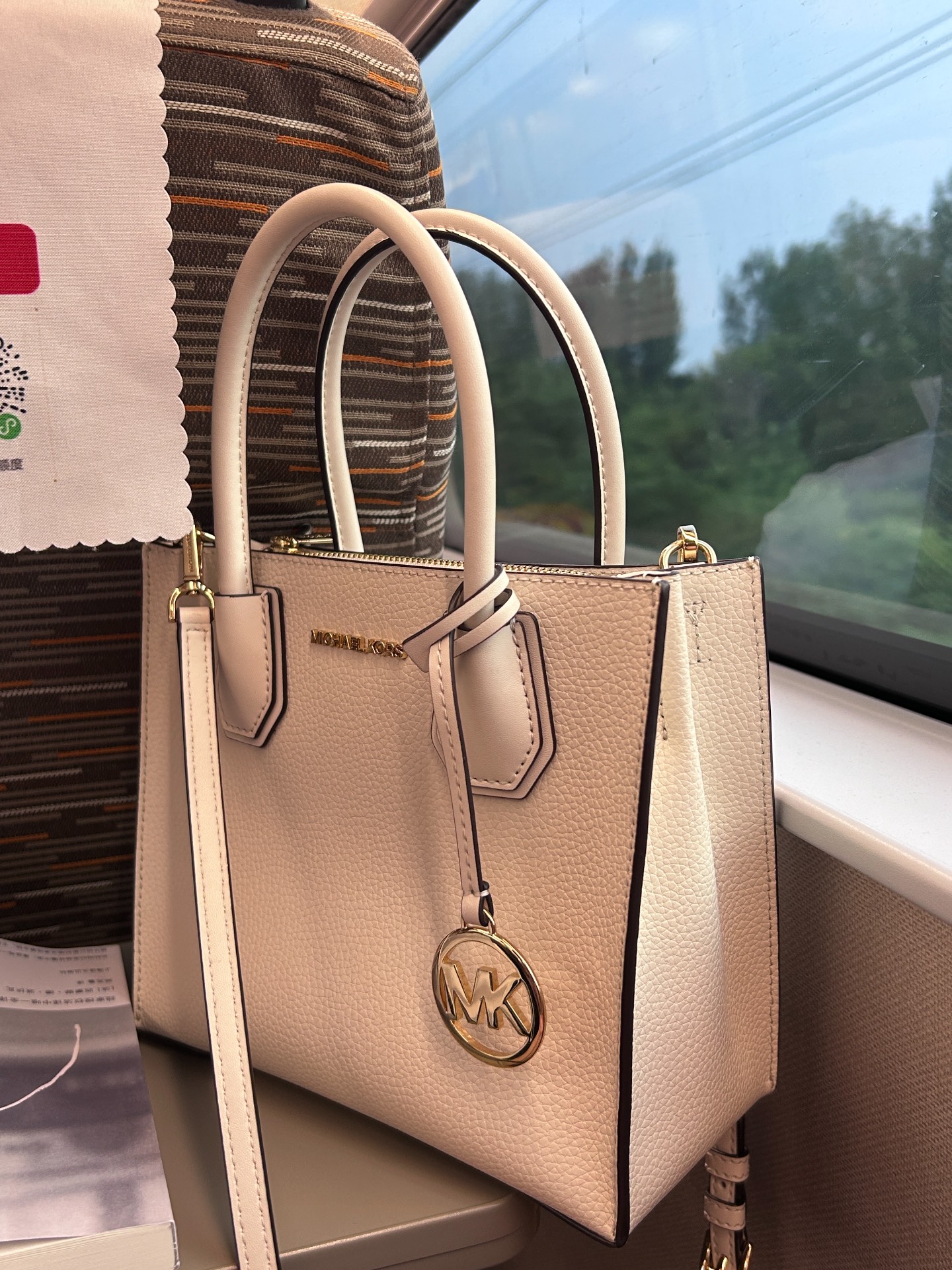 mk通勤包包7515请大数据把我推给刚毕业上班的女宝