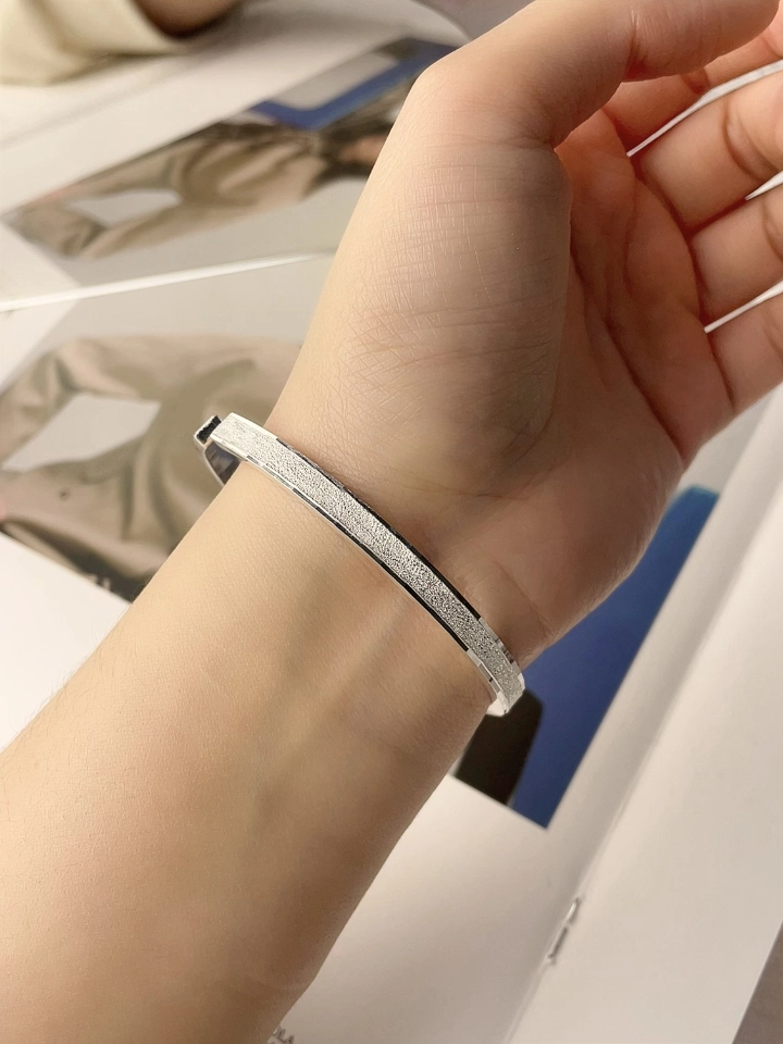 人生第一个银手镯 满天星