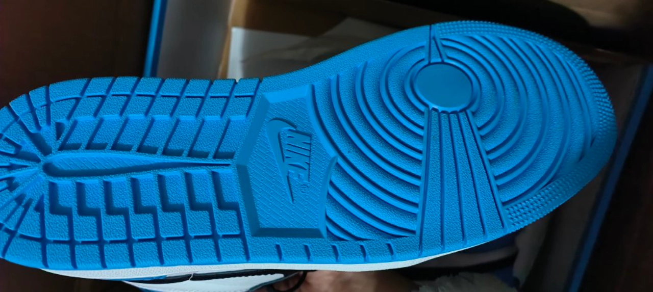 custom review-Jordan 1 Retro High Og Unc Toe