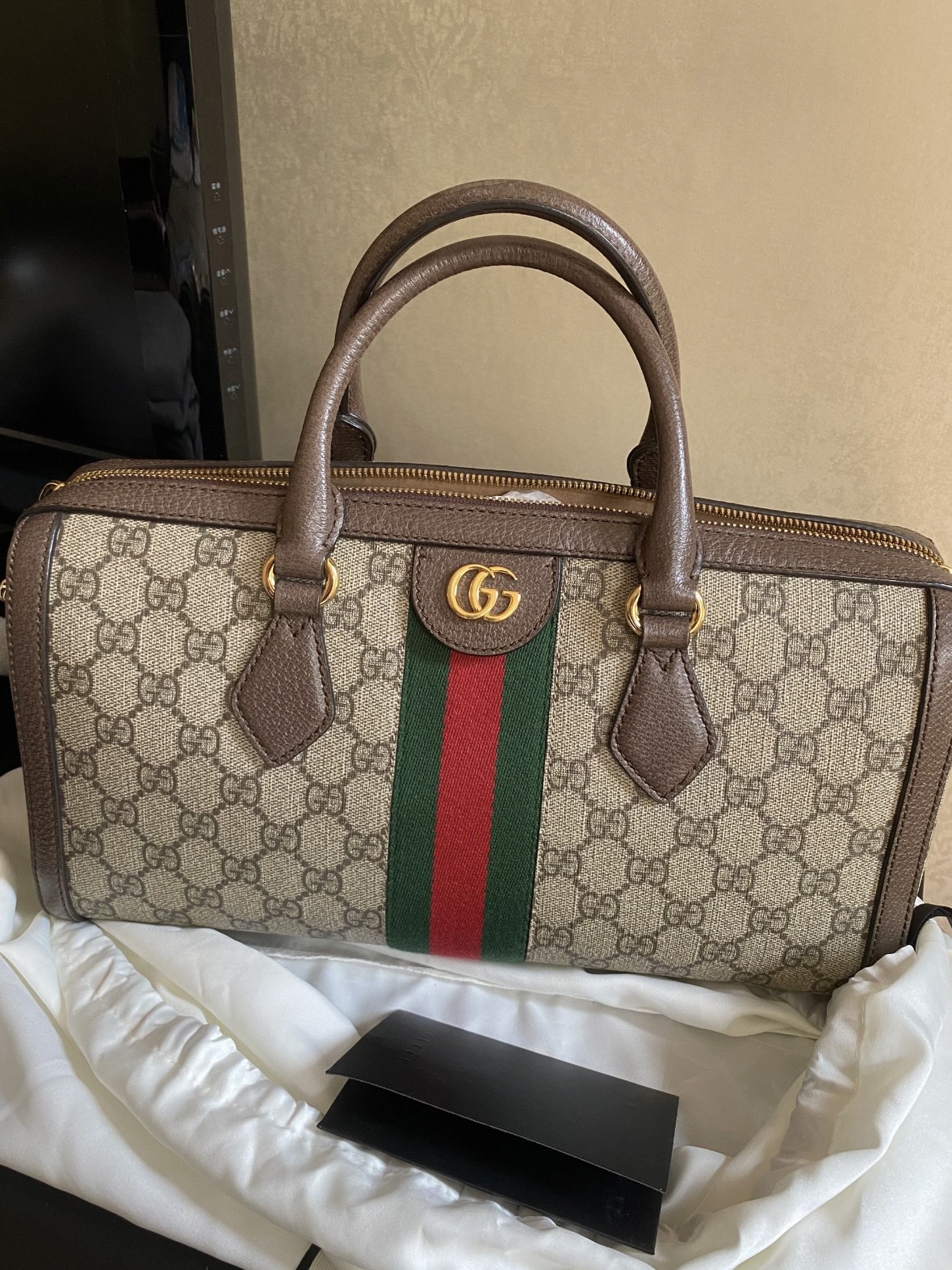 gucci think图片