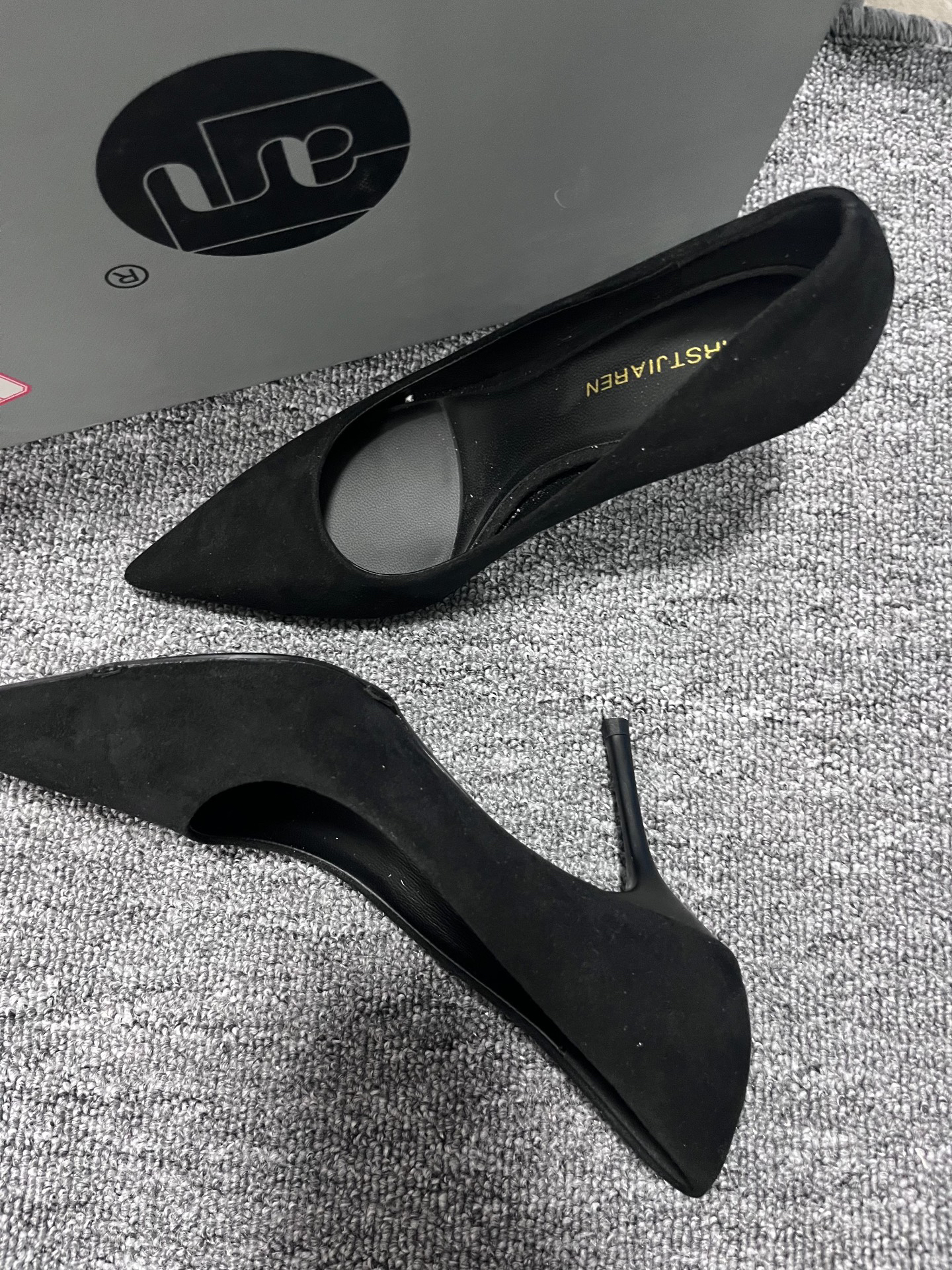 黑色高跟鞋是女人的命