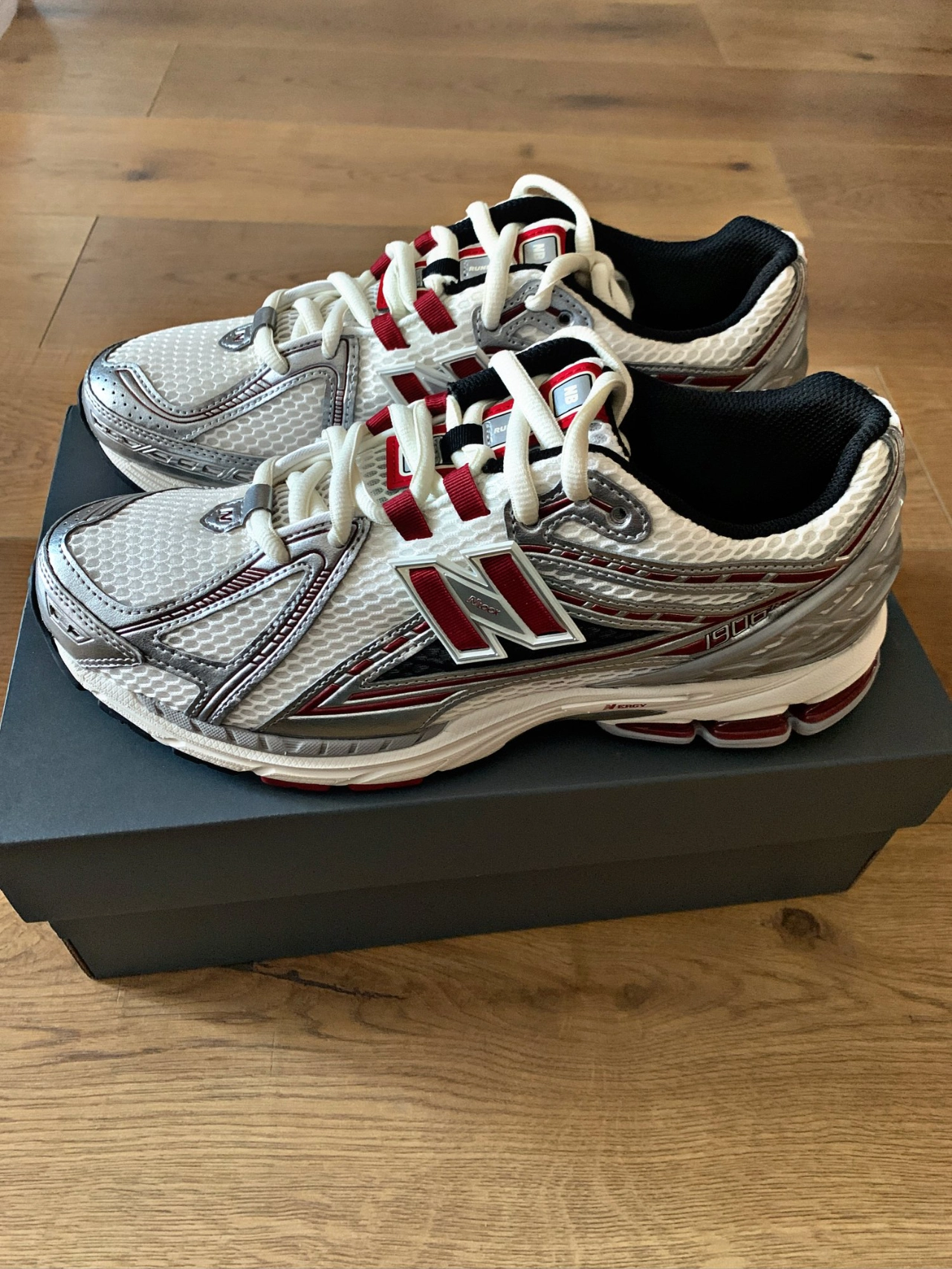 custom review-New Balance 1906R Silver Classic Crimson