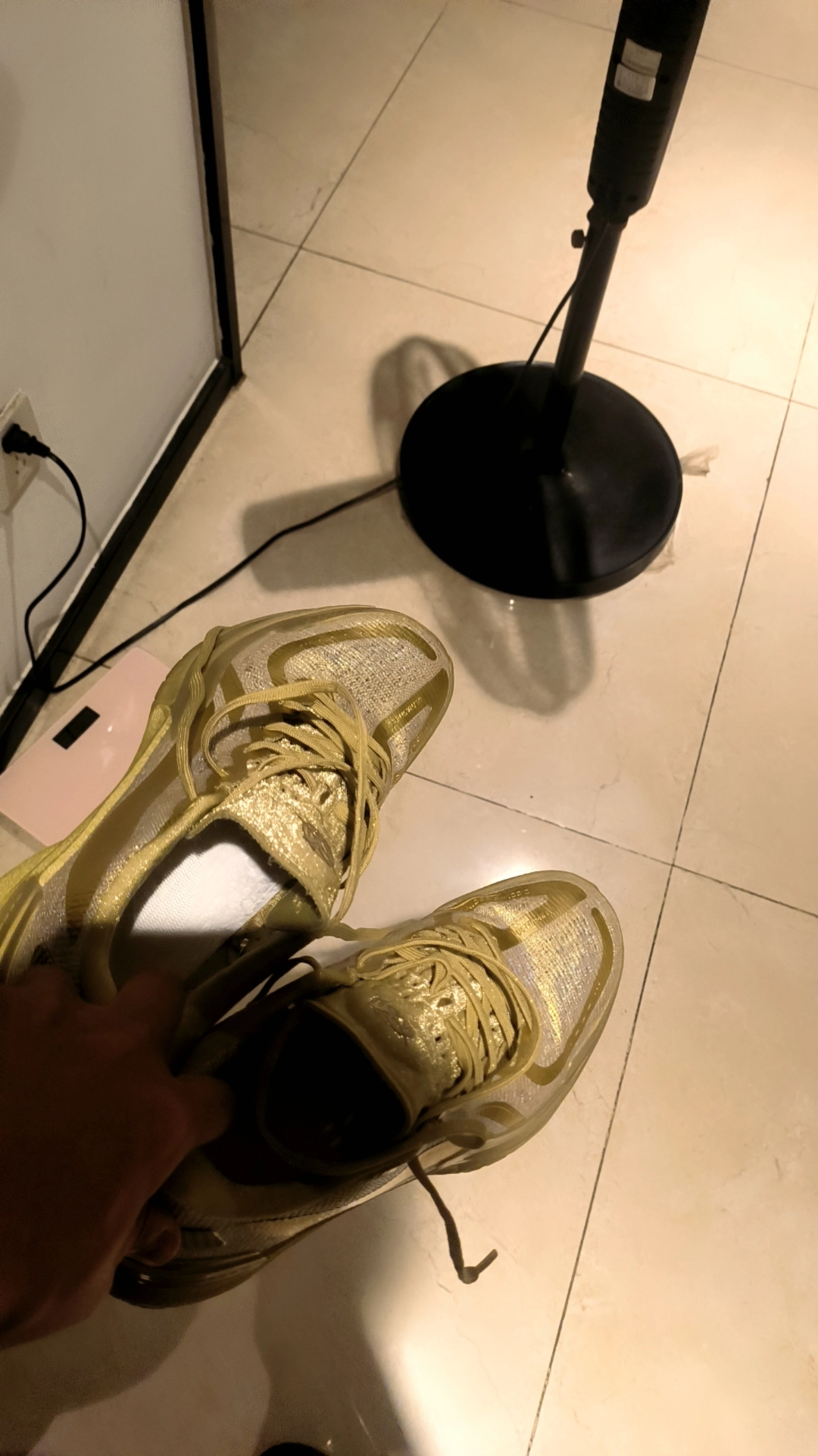 custom review-LINING Gamma Basketball Shoes Men's Low Top Gold