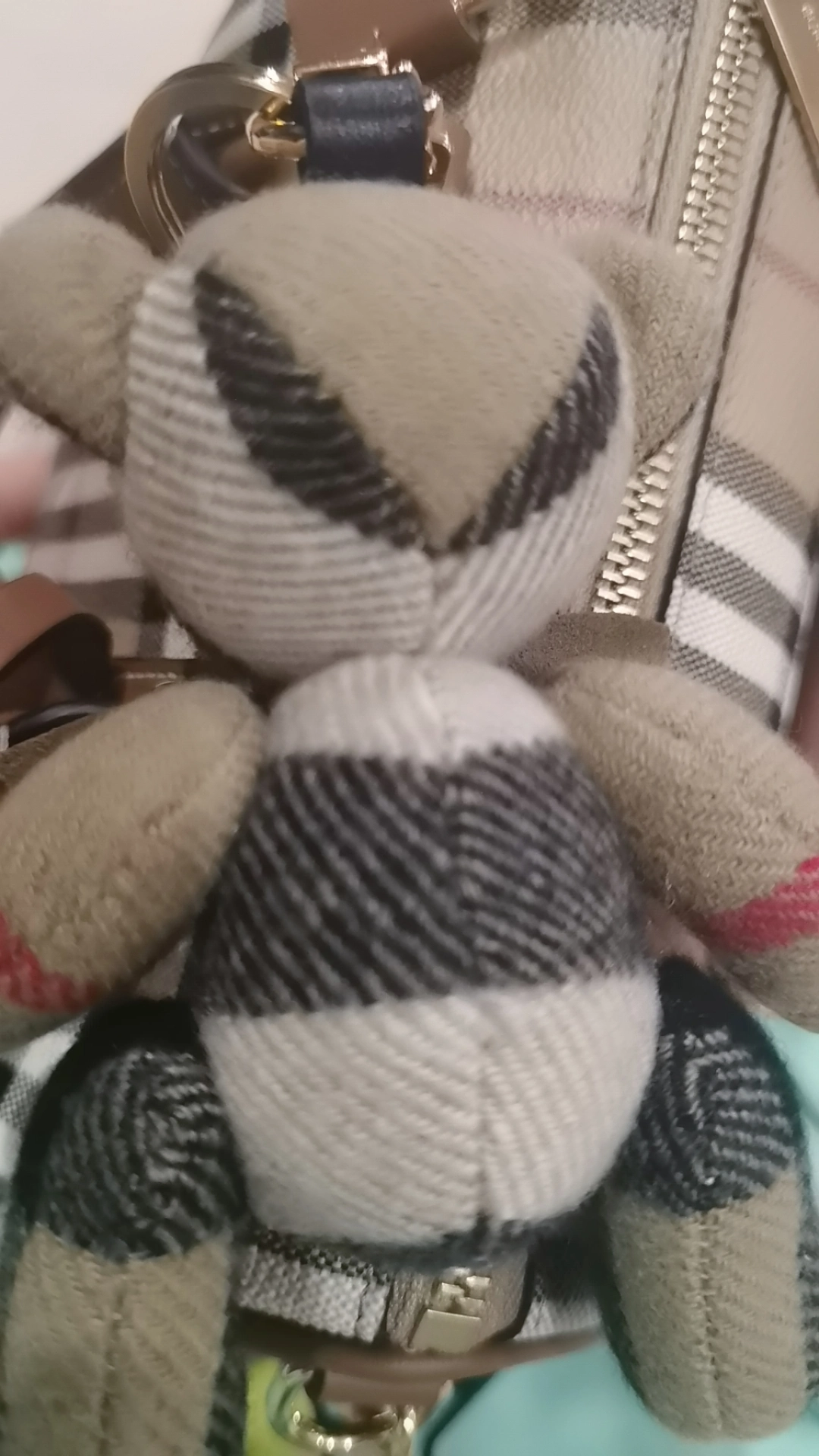 custom review-Burberry Брелок В Виде Медвежонка Thomas Фурнитура Из Блестящего Металла
