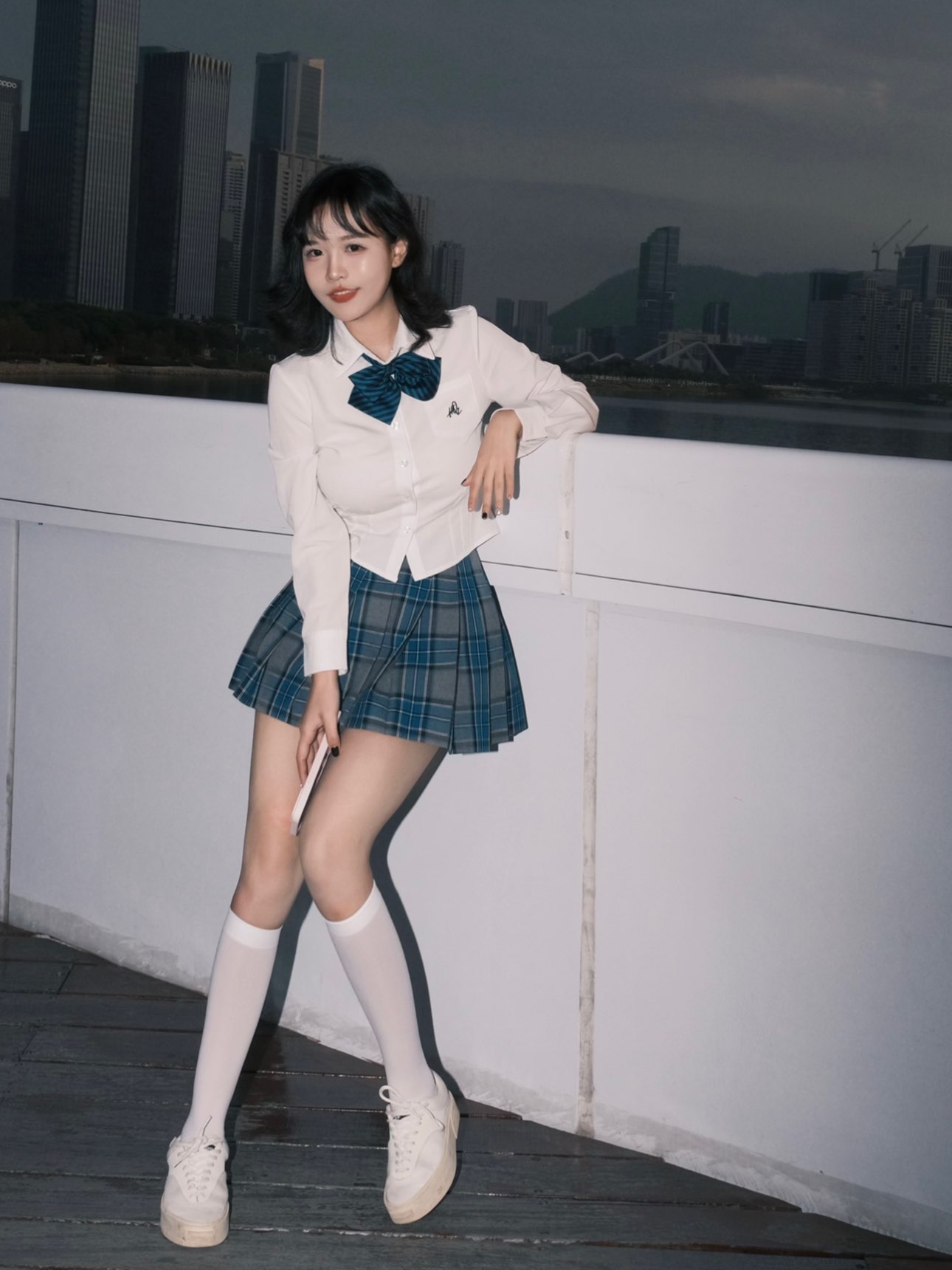 这套jk超可爱的～
#jk日常 #jk女孩出没 #jk制服👗