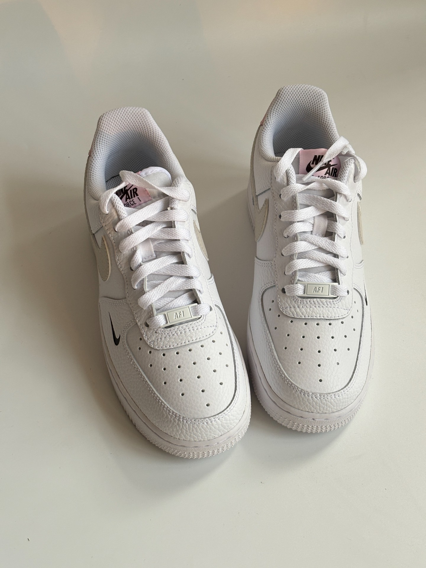 极限二选一7515nike颜值爆表的粉色小板鞋