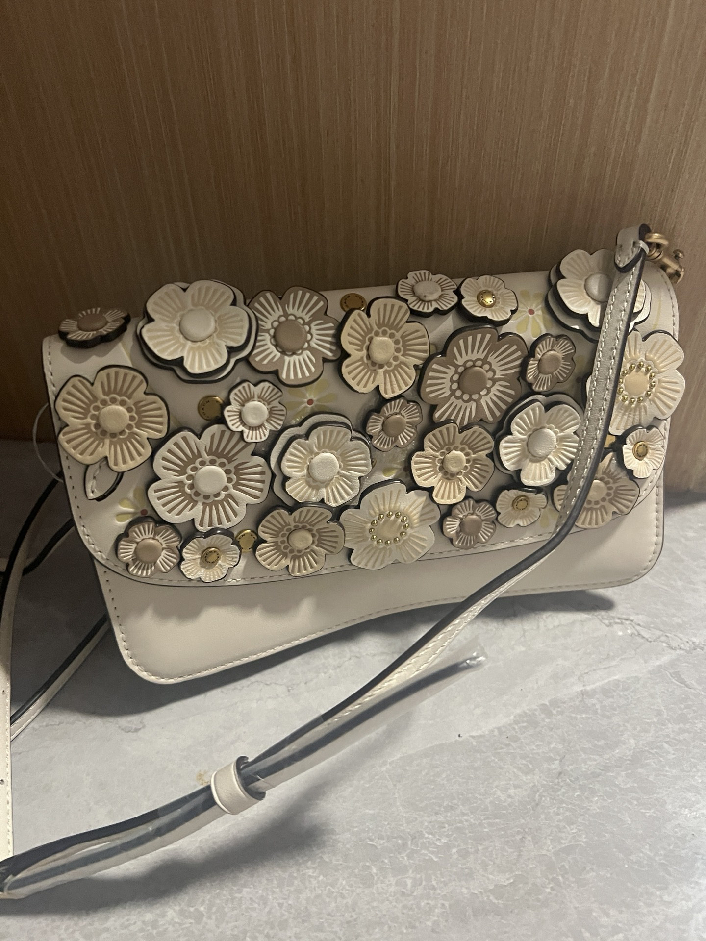 白色山茶花包包好温柔