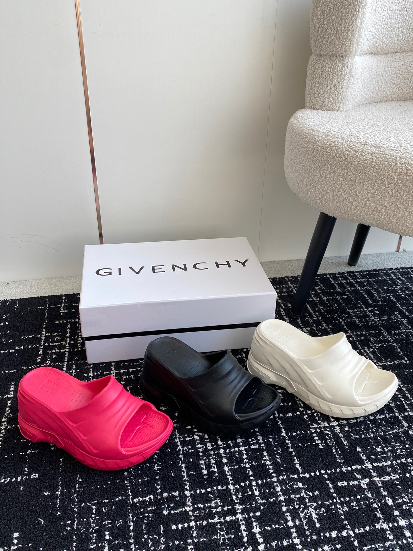 givenchy 厚底拖鞋