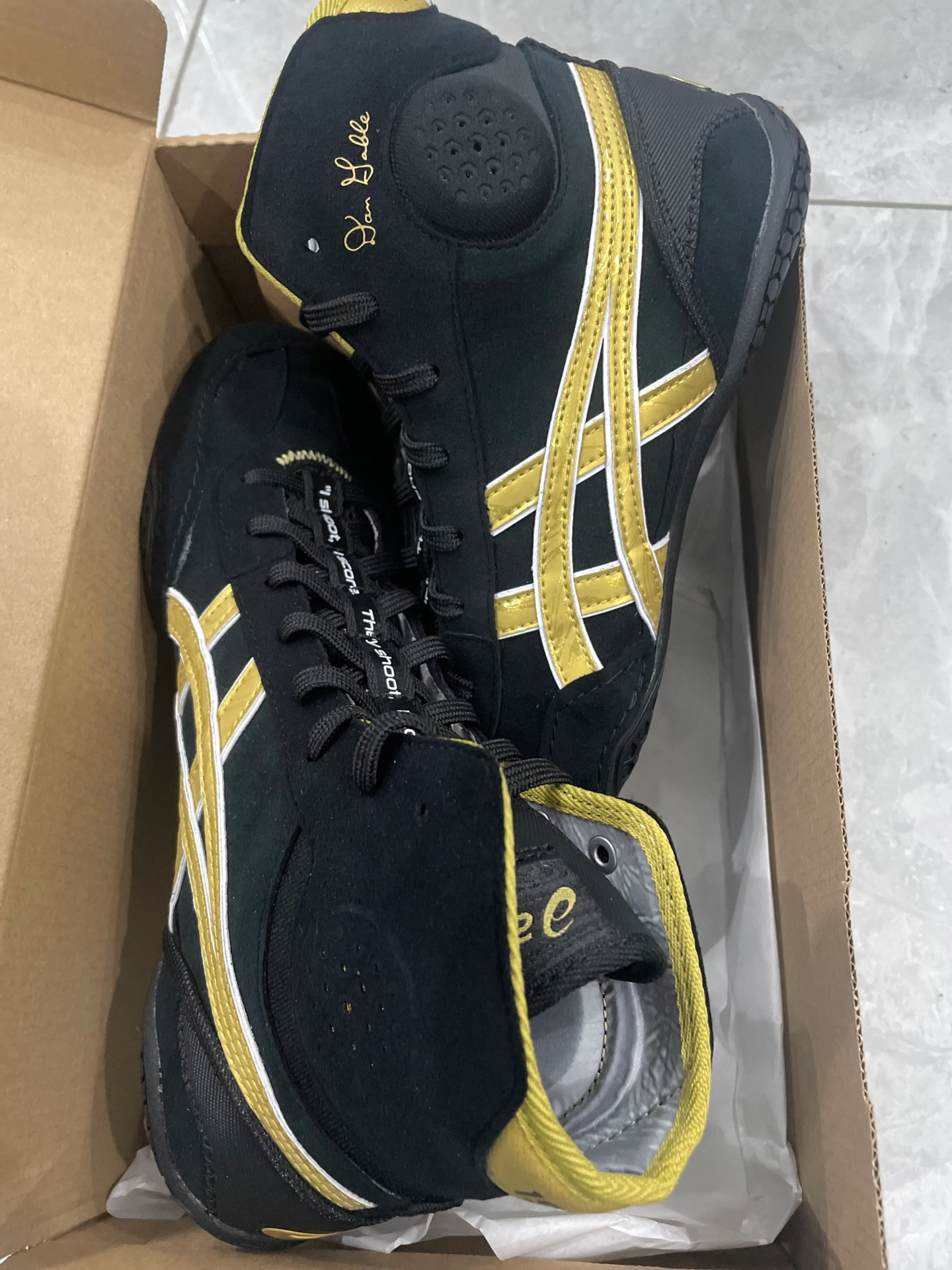 custom review-Asics Dan Gable Evo 3 High Топ Кроссовки для тренировок Унисекс Черный Золото