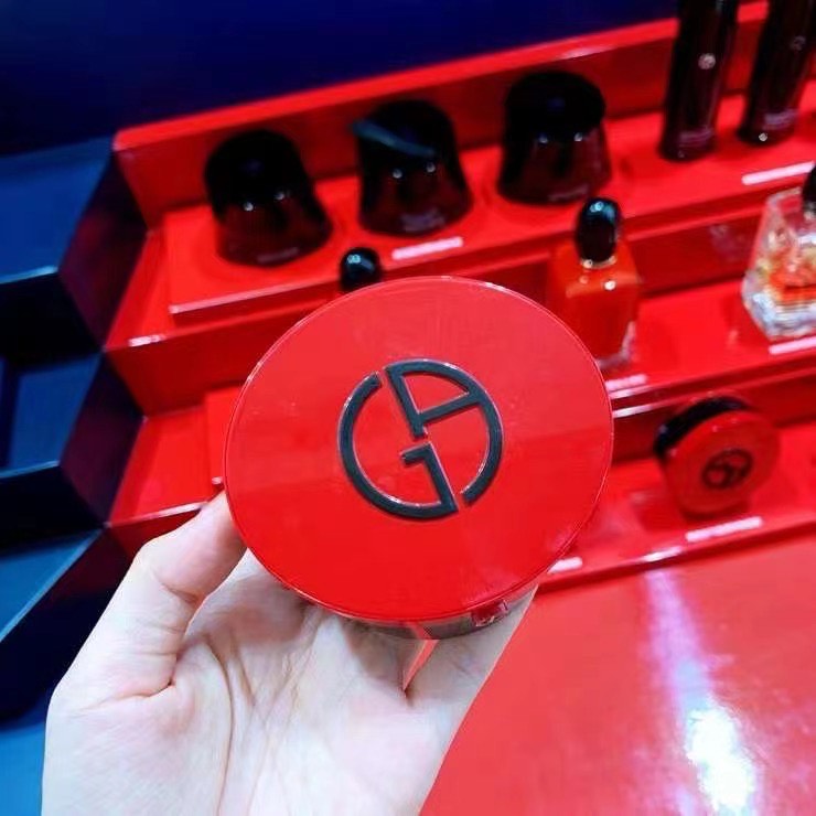 阿玛尼漆光红气垫