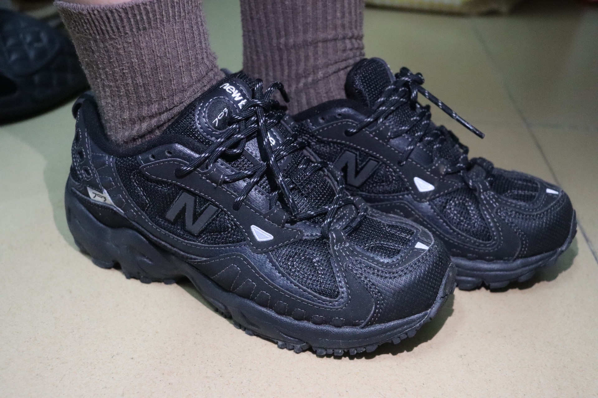 custom review-New Balance NB 703 Уличная обувь Низкий топ Женский