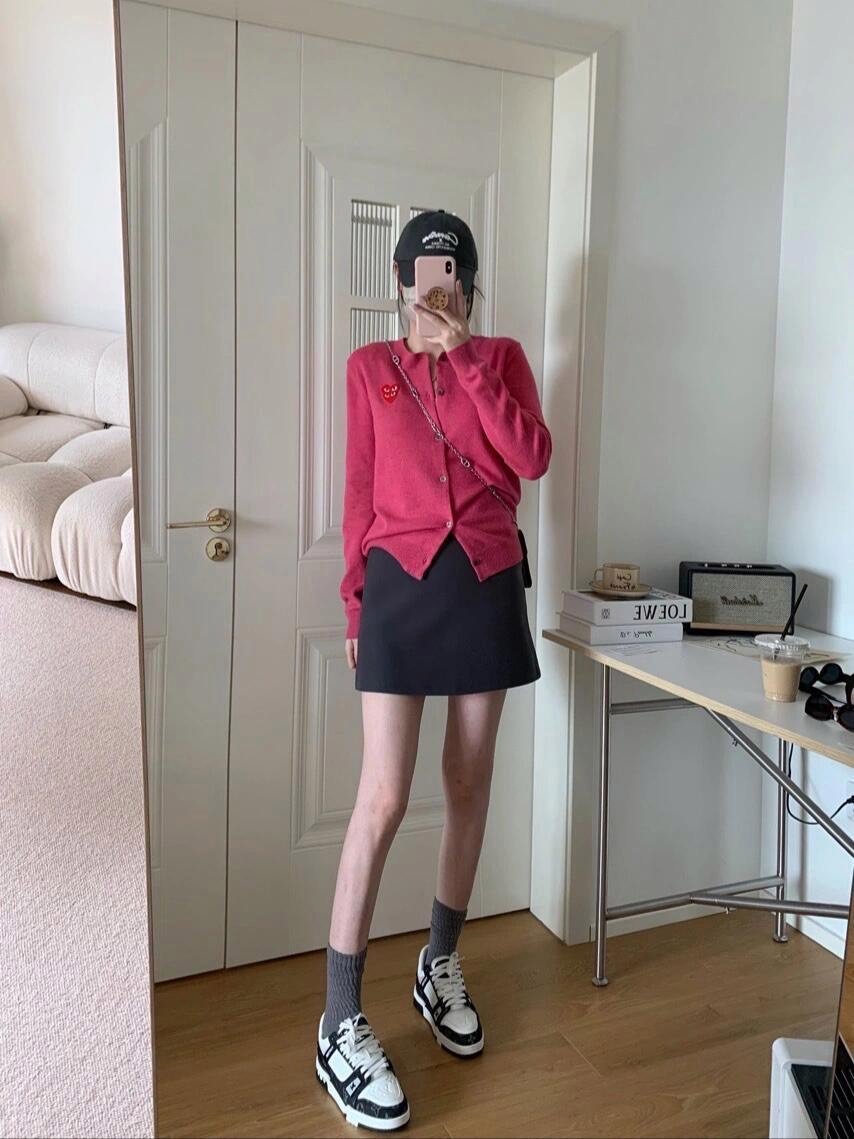 腿细的女生怎么能拒绝一条小短裙呢?