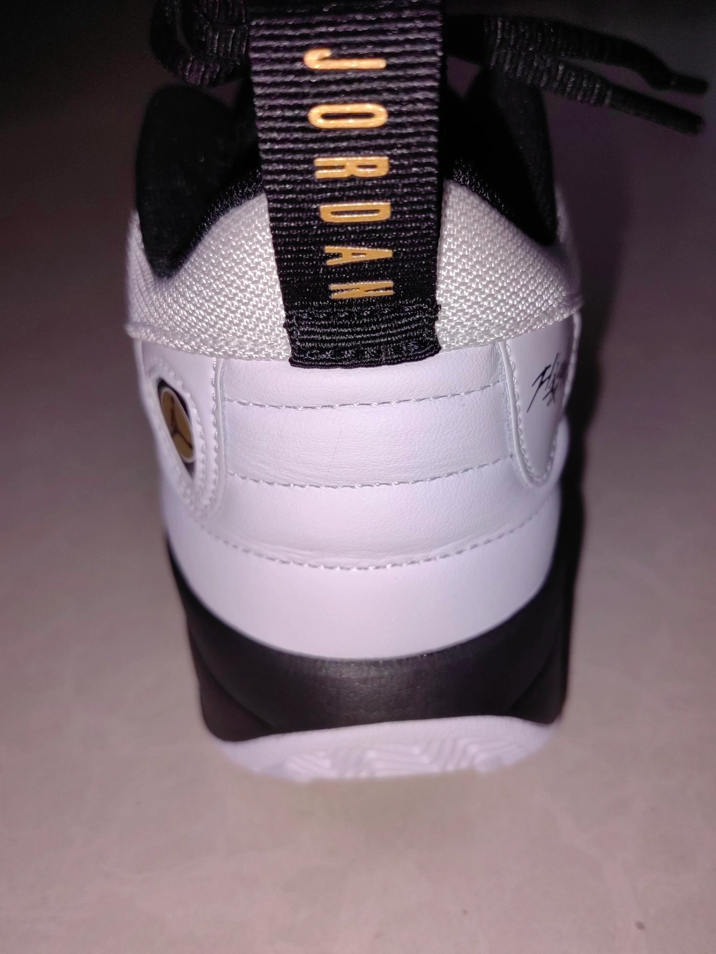 custom review-Jordan Max Aura 6 Нижняя юбка Устойчивая к истиранию Низкий Топ Кэжуал Мужской Белый