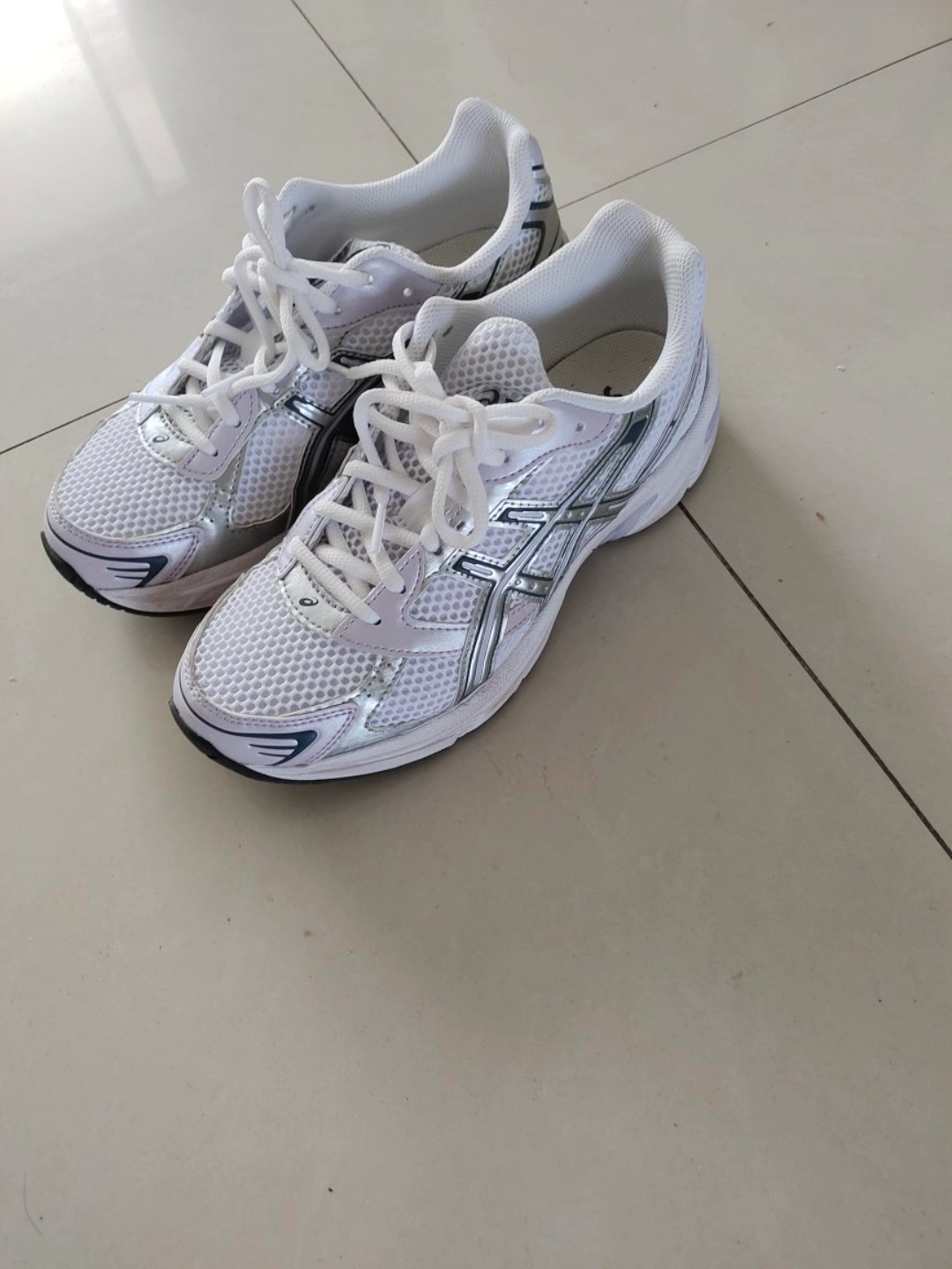 custom review-ASICS Gel 1130 Амортизация Износостойкий Низкий Топ Городской Коммутатор Беговые кроссовки Женские Белые Серебряные