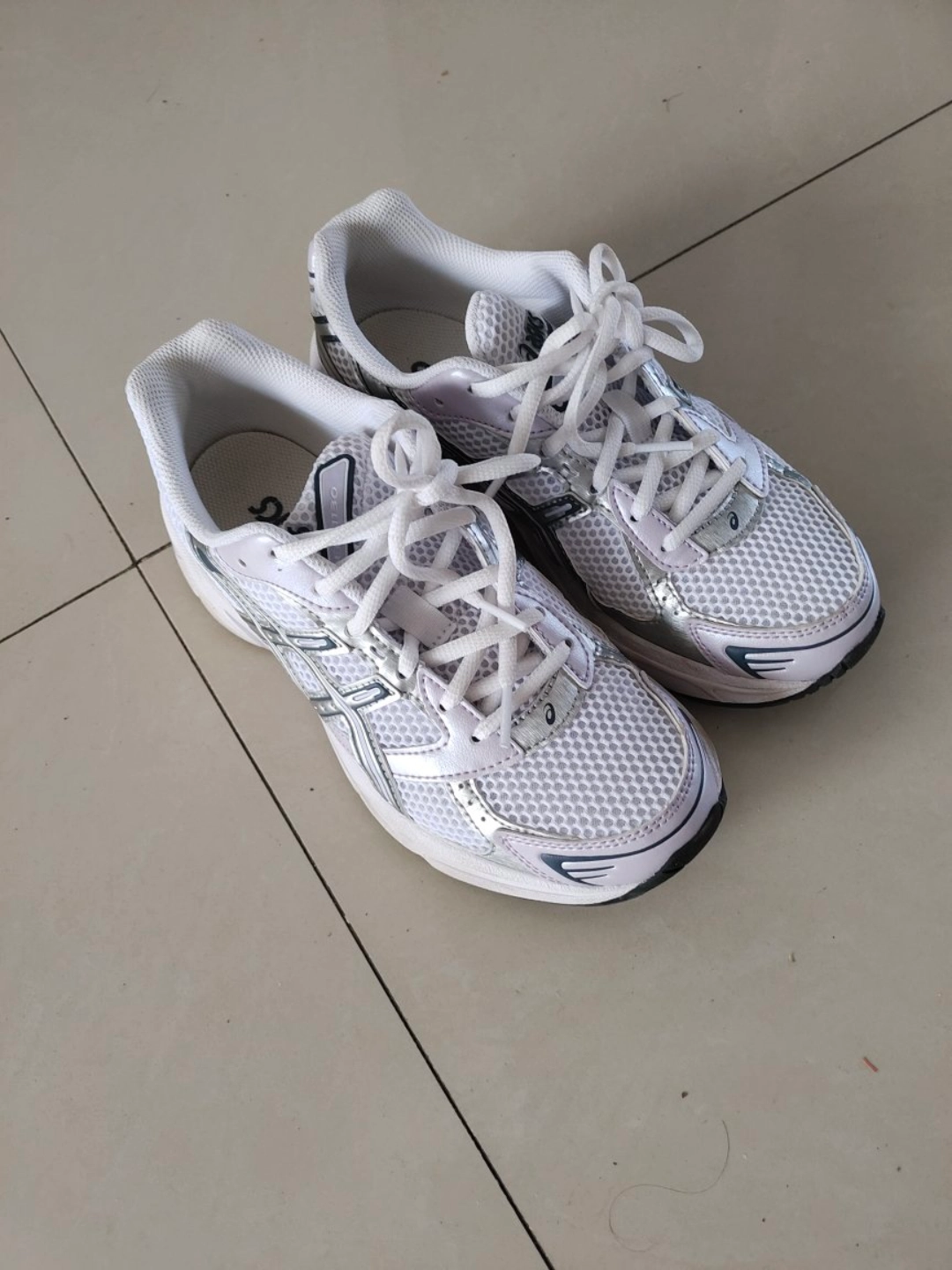 custom review-ASICS Gel 1130 Амортизация Износостойкий Низкий Топ Городской Коммутатор Беговые кроссовки Женские Белые Серебряные