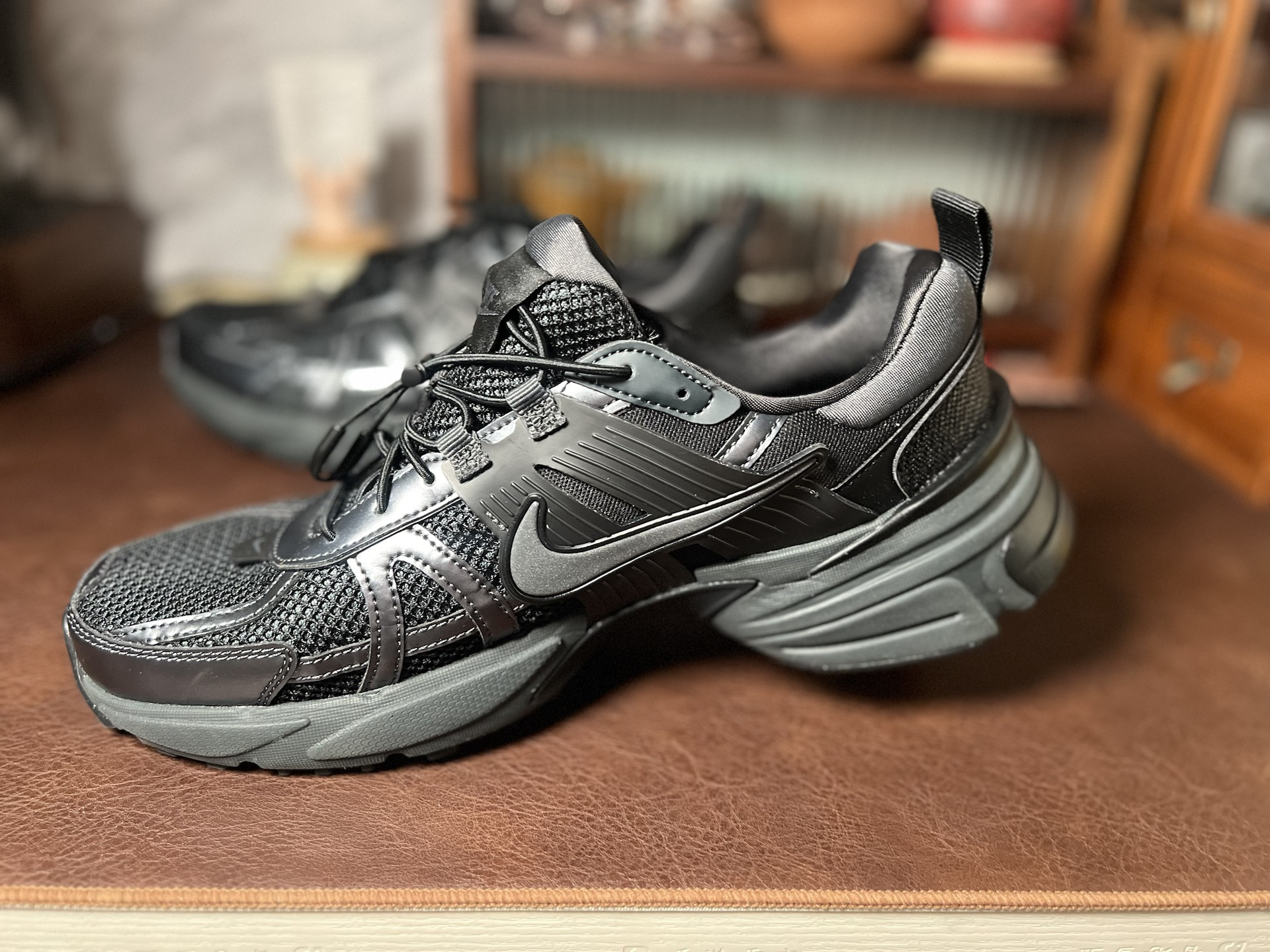 custom review-Nike V2K Run Устойчивый к истиранию Низкий Топ Повседневный Тренировки Городской Коммутирование Беговые кроссовки Мужской Черный