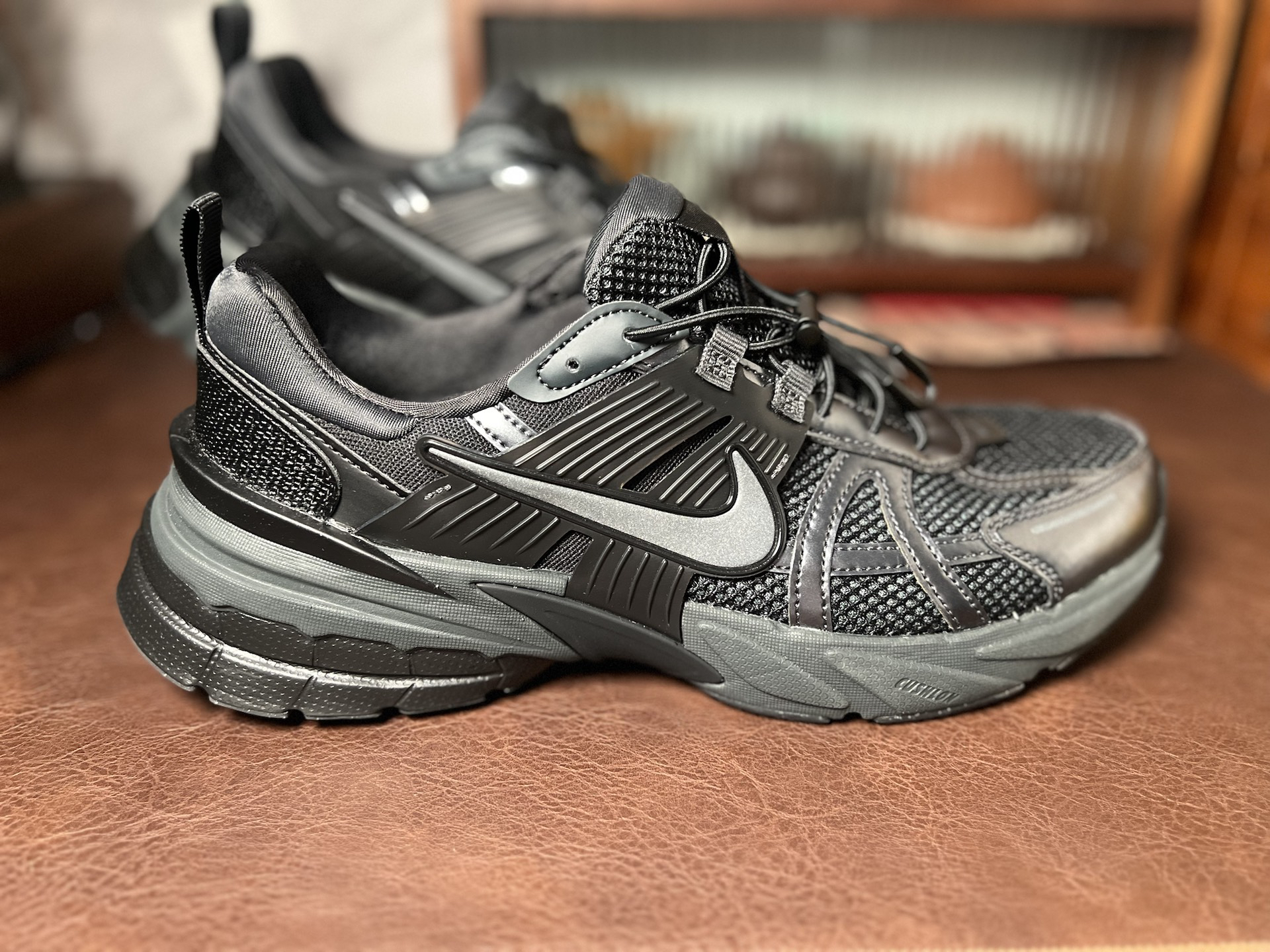 custom review-Nike V2K Run Устойчивый к истиранию Низкий Топ Повседневный Тренировки Городской Коммутирование Беговые кроссовки Мужской Черный