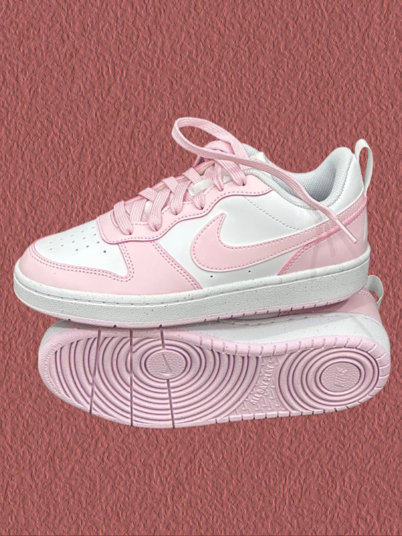 nike 清爽甜美 粉白色板鞋