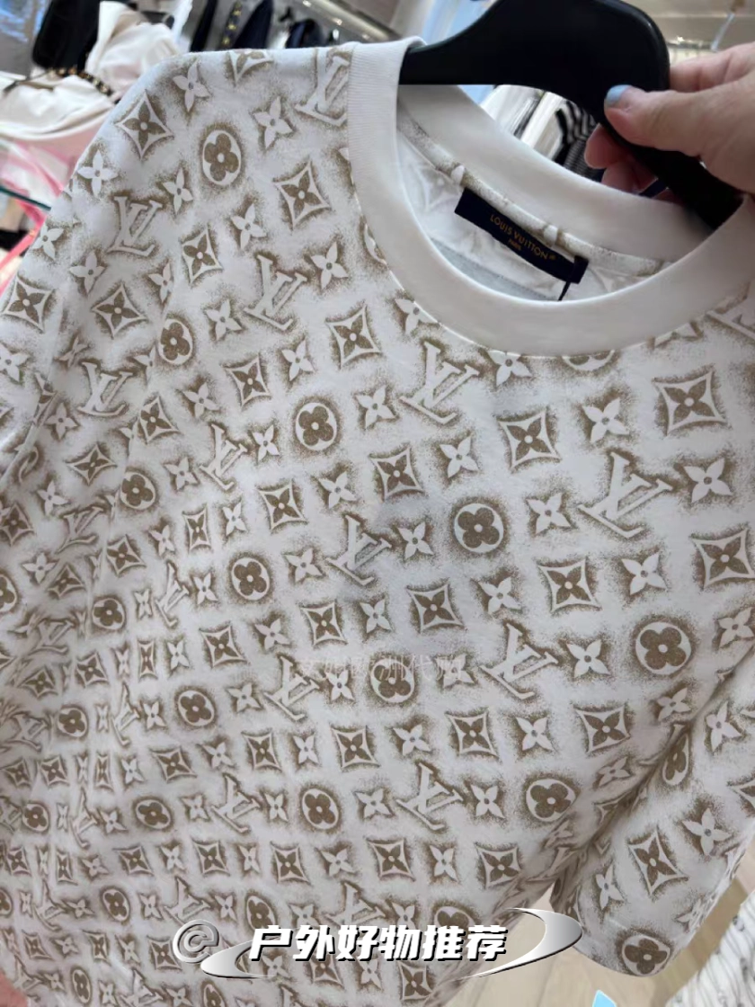 lv 路易威登 男士满印经典logo 短袖t恤