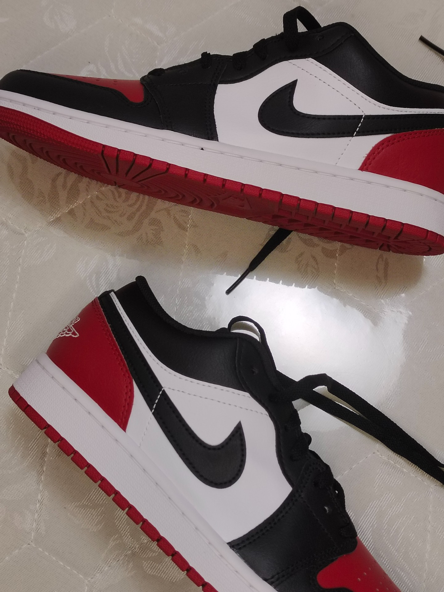 好物分享aj1黑红 #上瘾的aj1黑红脚趾来袭 #aj1低帮红白黑 #谁还没有