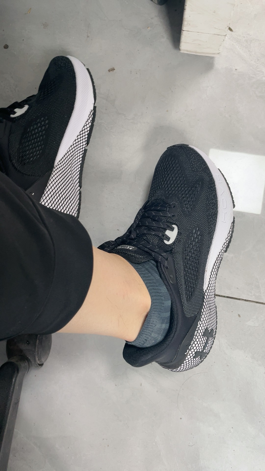 custom review-Under Armour HOVR Machina 3 Амортизация и Дышащая Низкая Обувь для Беговых Дистанций Мужская Черная