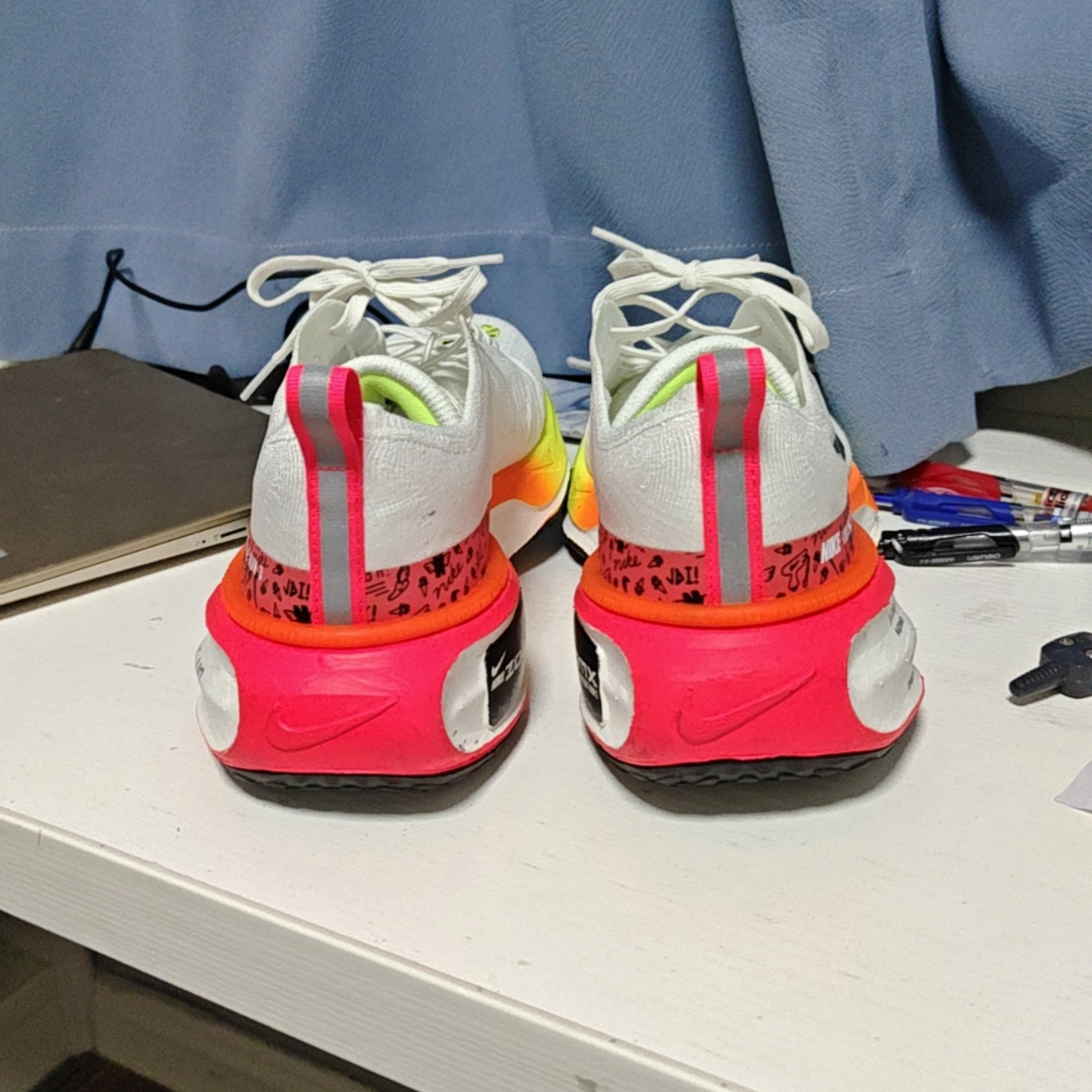 custom review-Nike Invincible 3 Амортизация Устойчивый к истиранию Дышащий Низкий Топ Повседневные Тренировочные Беговые кроссовки Мужские Белый Красный