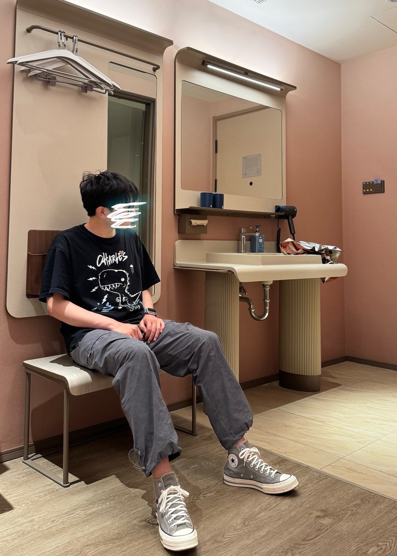 匡威帆布鞋砂岩灰穿搭