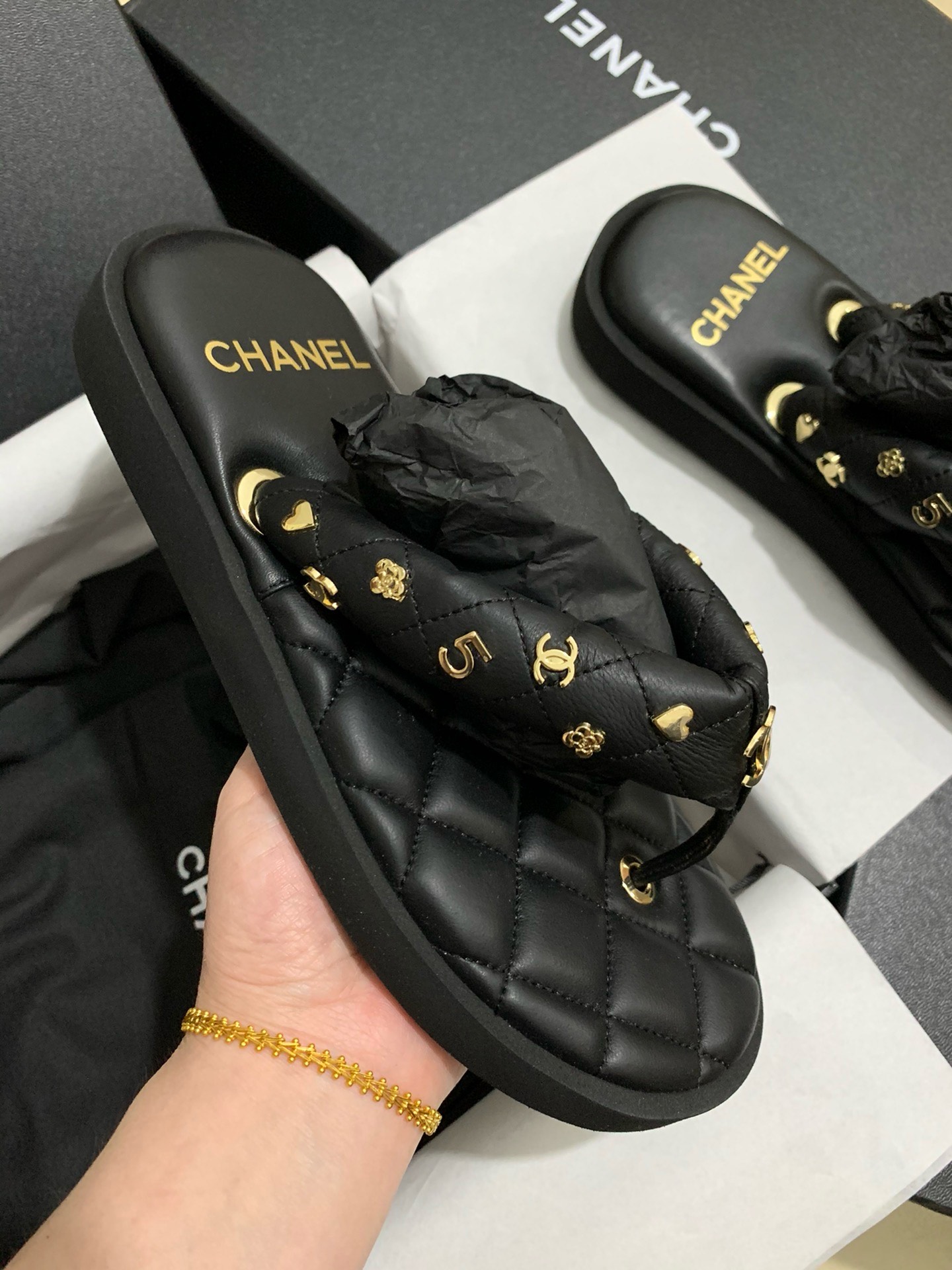 香奈儿凉鞋 #chanel拖鞋 #chanel鞋 #晒晒你的人字拖鞋 #无凉拖,不