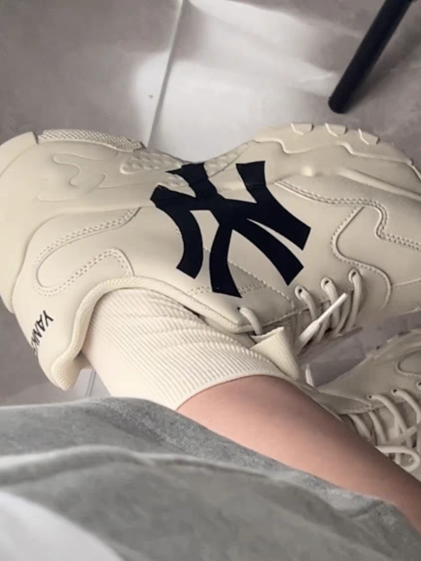custom review-MLB Big Ball Chunky A New York Yankees Broken White