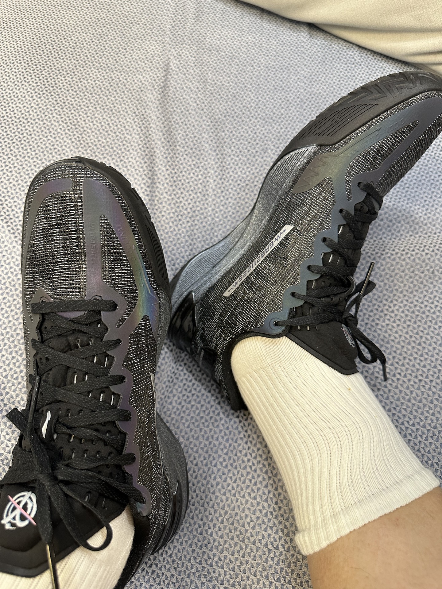custom review-LiNing Gamma Cushioning, Slip Resistant, Abrasion Resistant, Support, Lightweight Low Top Basketball Shoes Men's Black