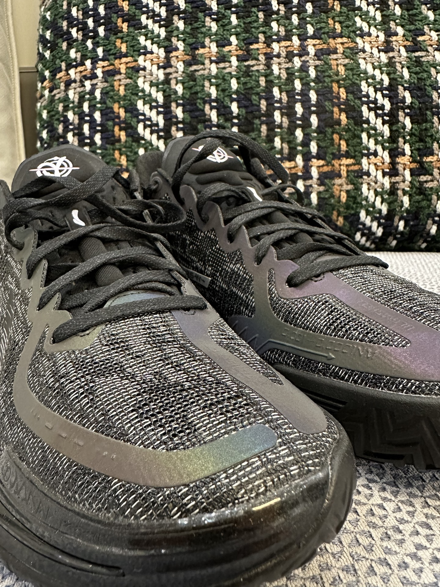 custom review-LiNing Gamma Cushioning, Slip Resistant, Abrasion Resistant, Support, Lightweight Low Top Basketball Shoes Men's Black
