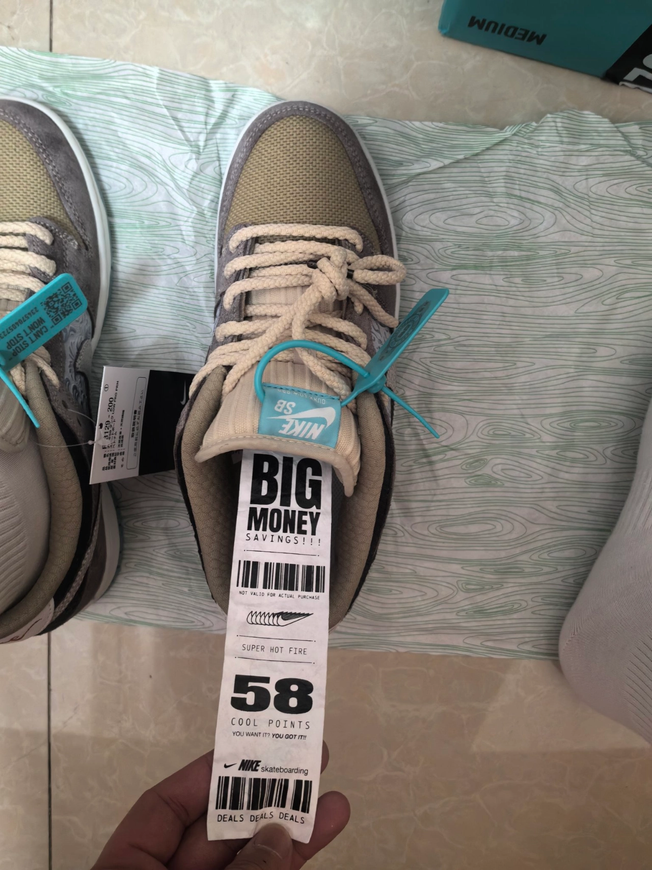 custom review-Nike SB Dunk Low 'Big Money Savings'
