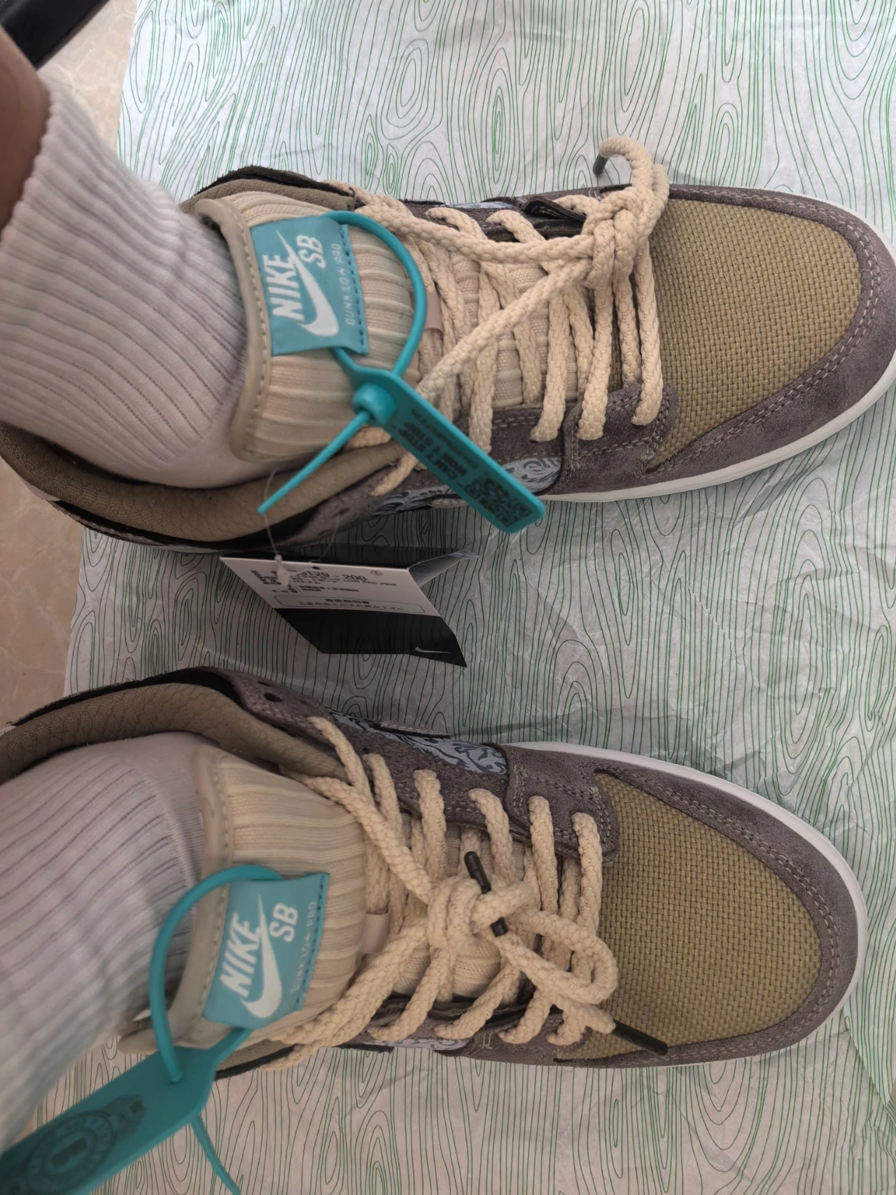 custom review-Nike SB Dunk Low 'Big Money Savings'