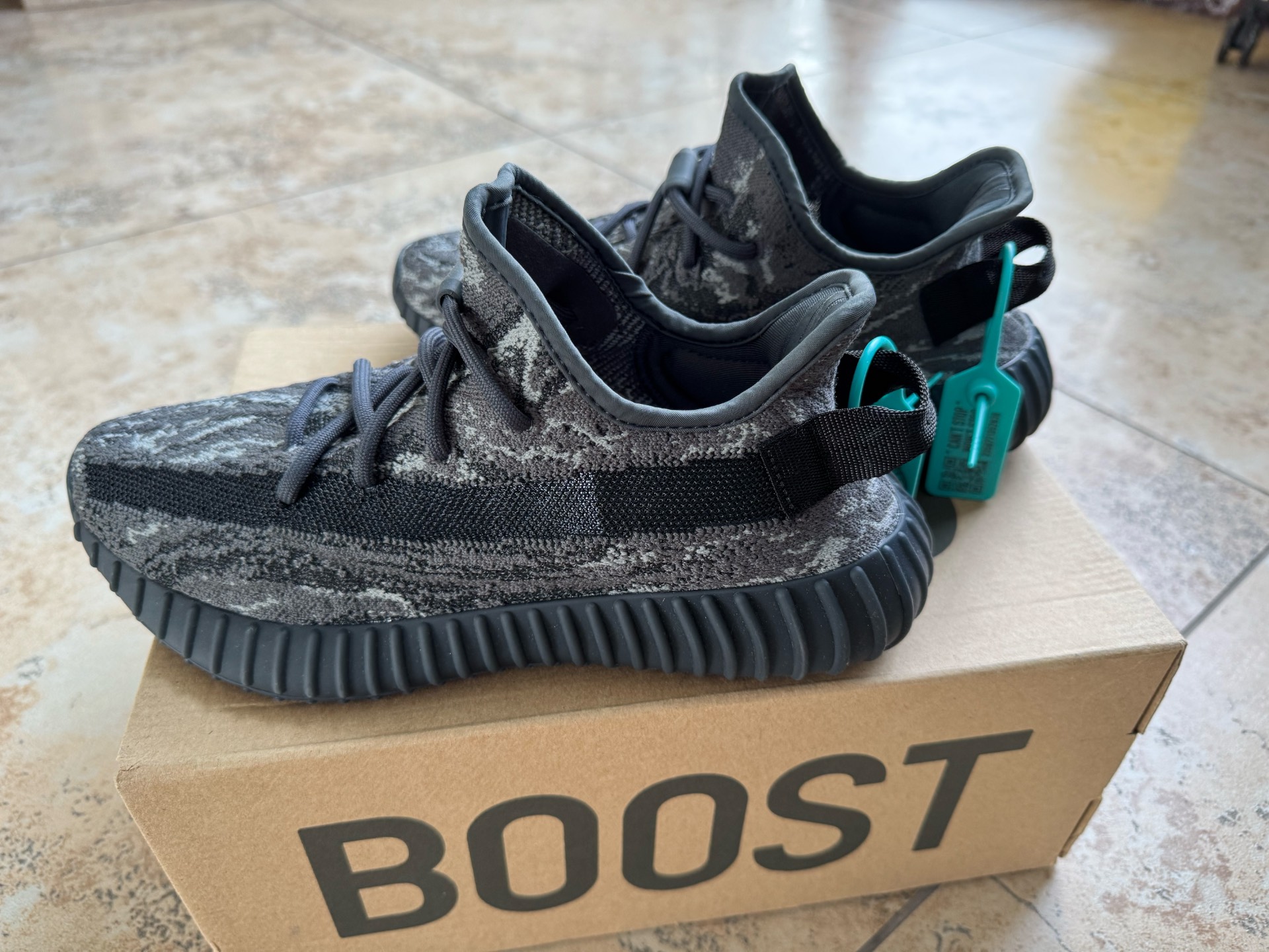 custom review-Adidas Yeezy Boost 350 V2 'MX Dark Salt'