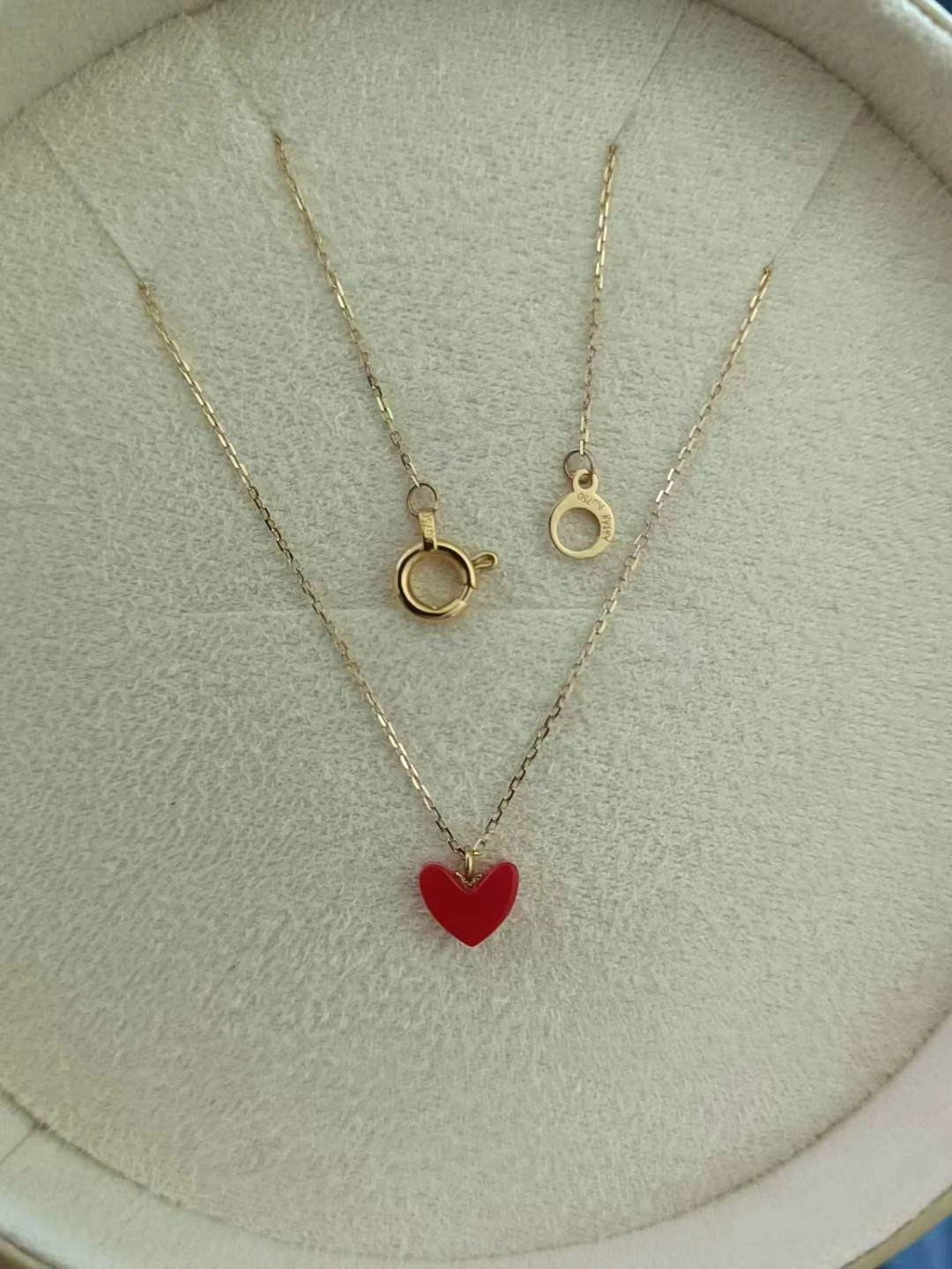 ahkah小红心项链,帮忙鉴定一下