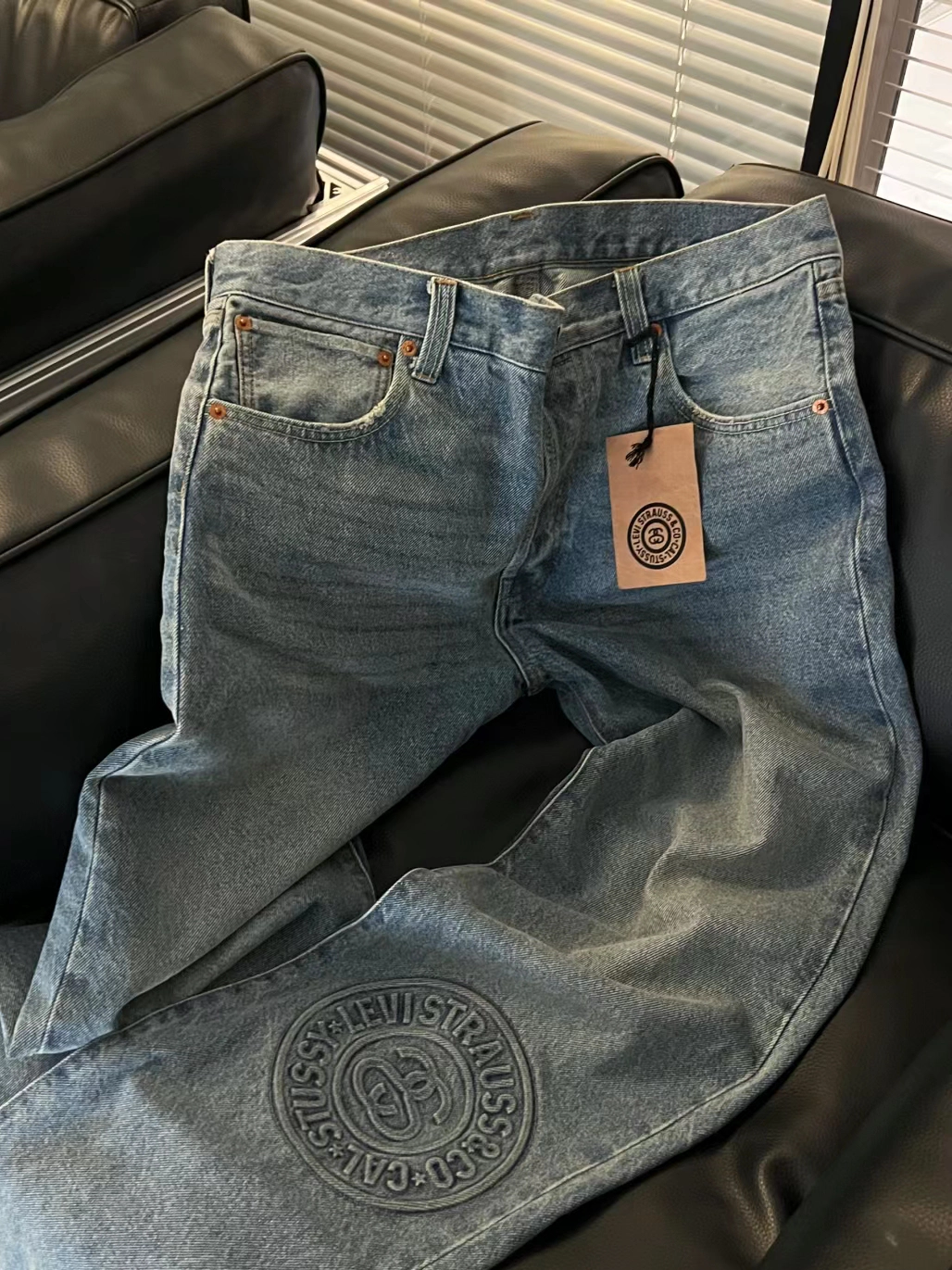 Купить копии сумочки - Levi 's джинсы стирать лого