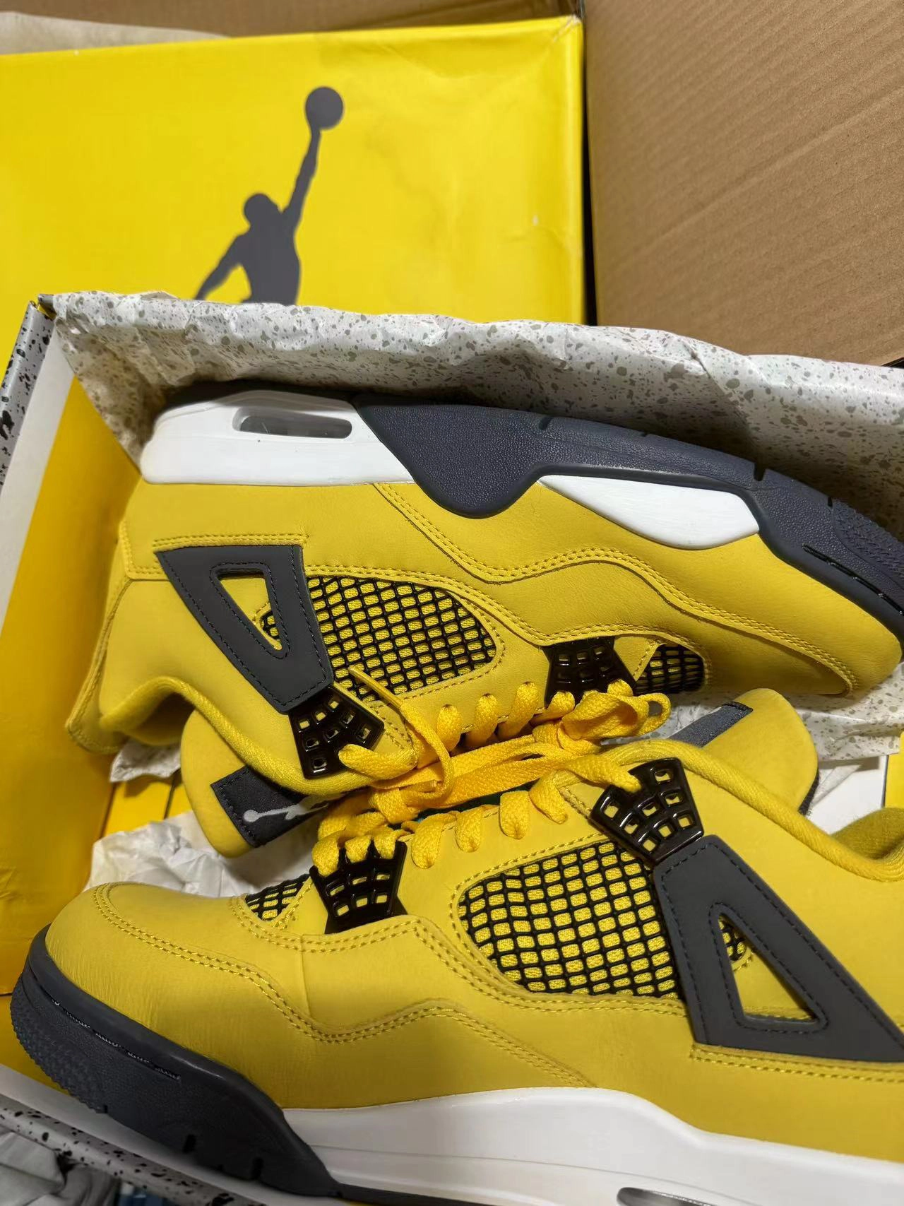 custom review-JORDAN 4 Retro Lightning 2021