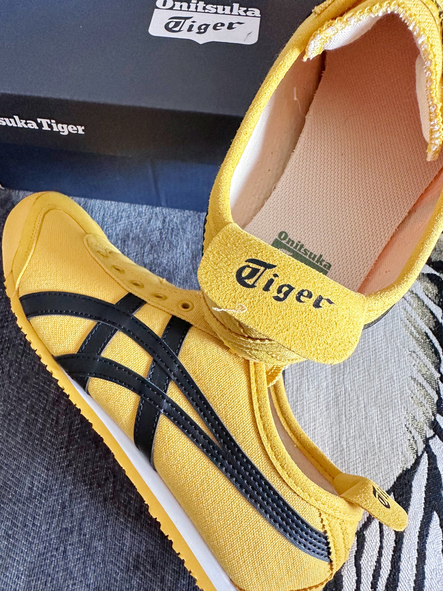 后悔才遇到‼️鬼塚虎的帆布鞋太有秋日的氛围感啦✨